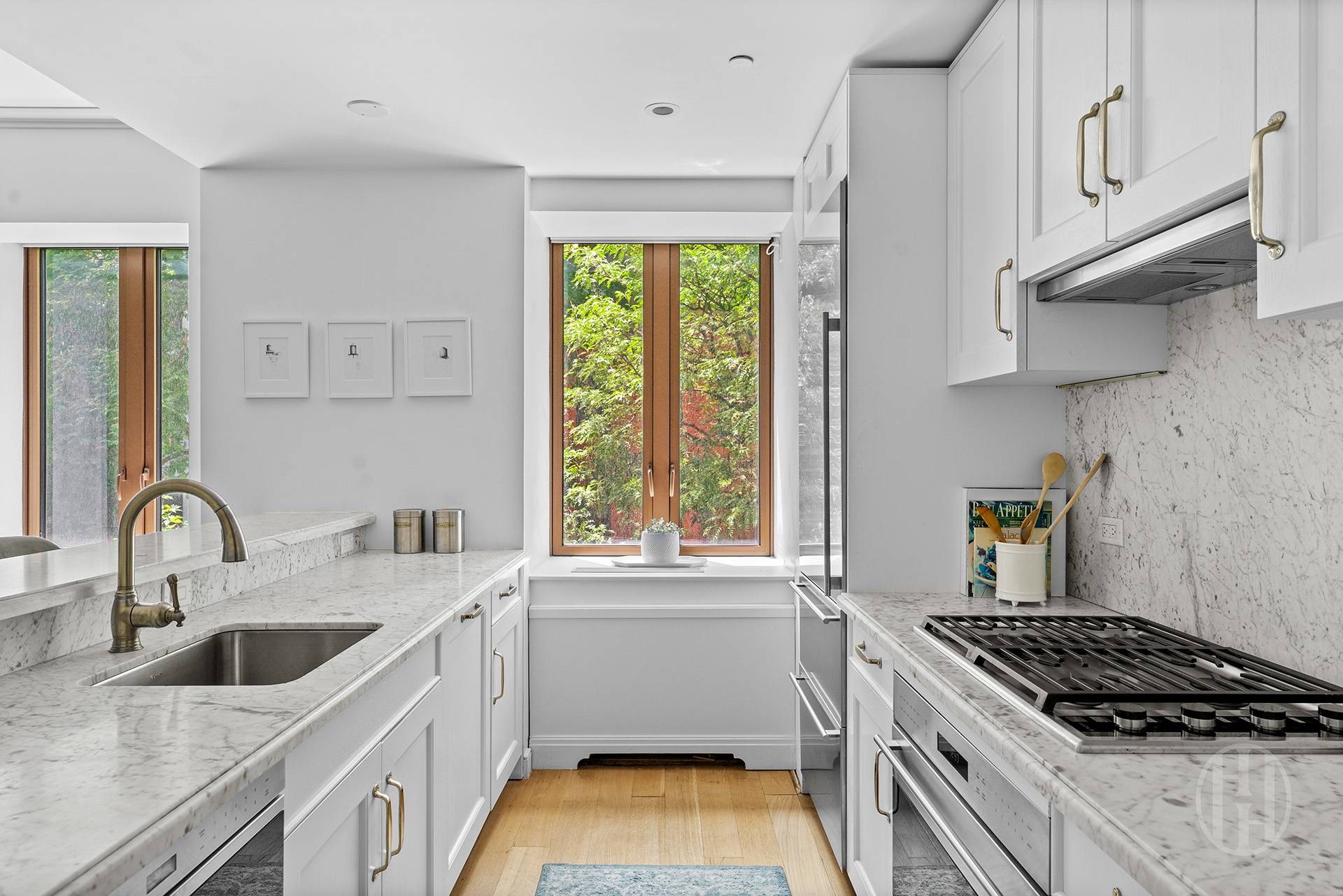 225 E 19th Street 203