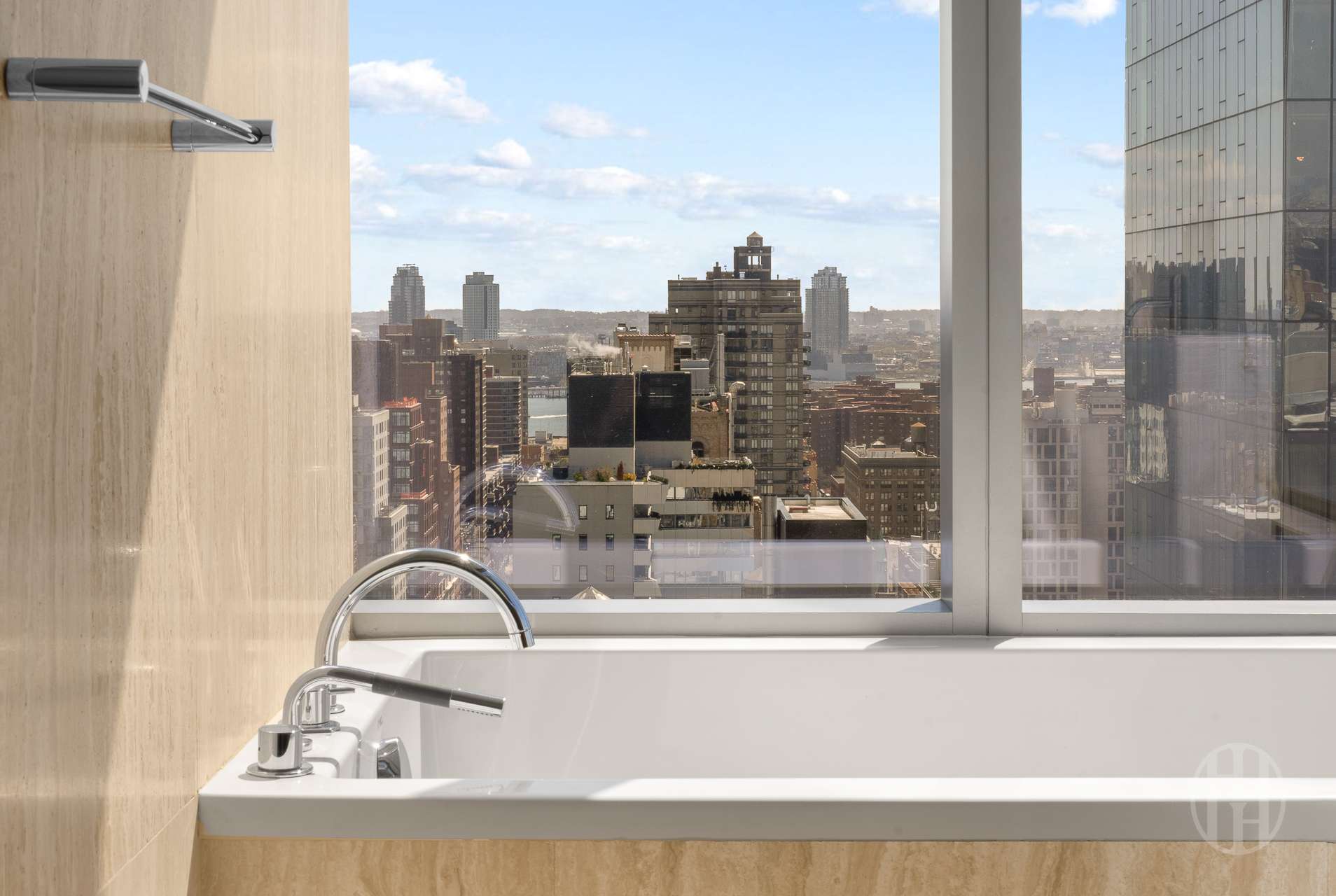 23 E 22nd Street 28B