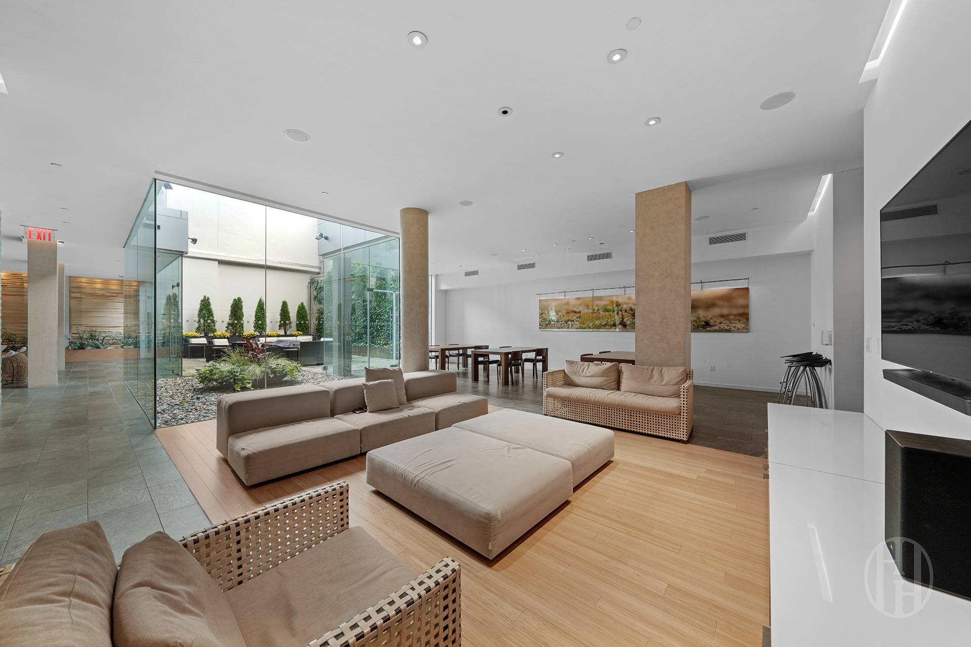 303 E 33rd Street 11E