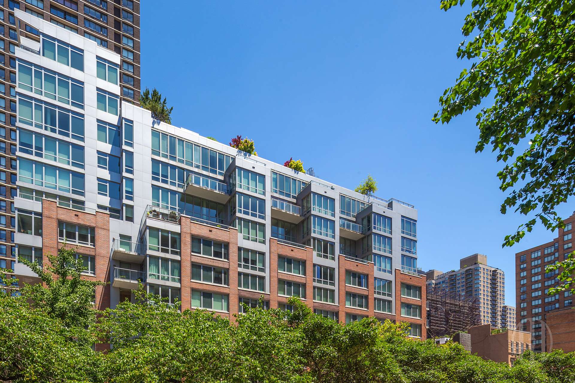 303 E 33rd Street 11E