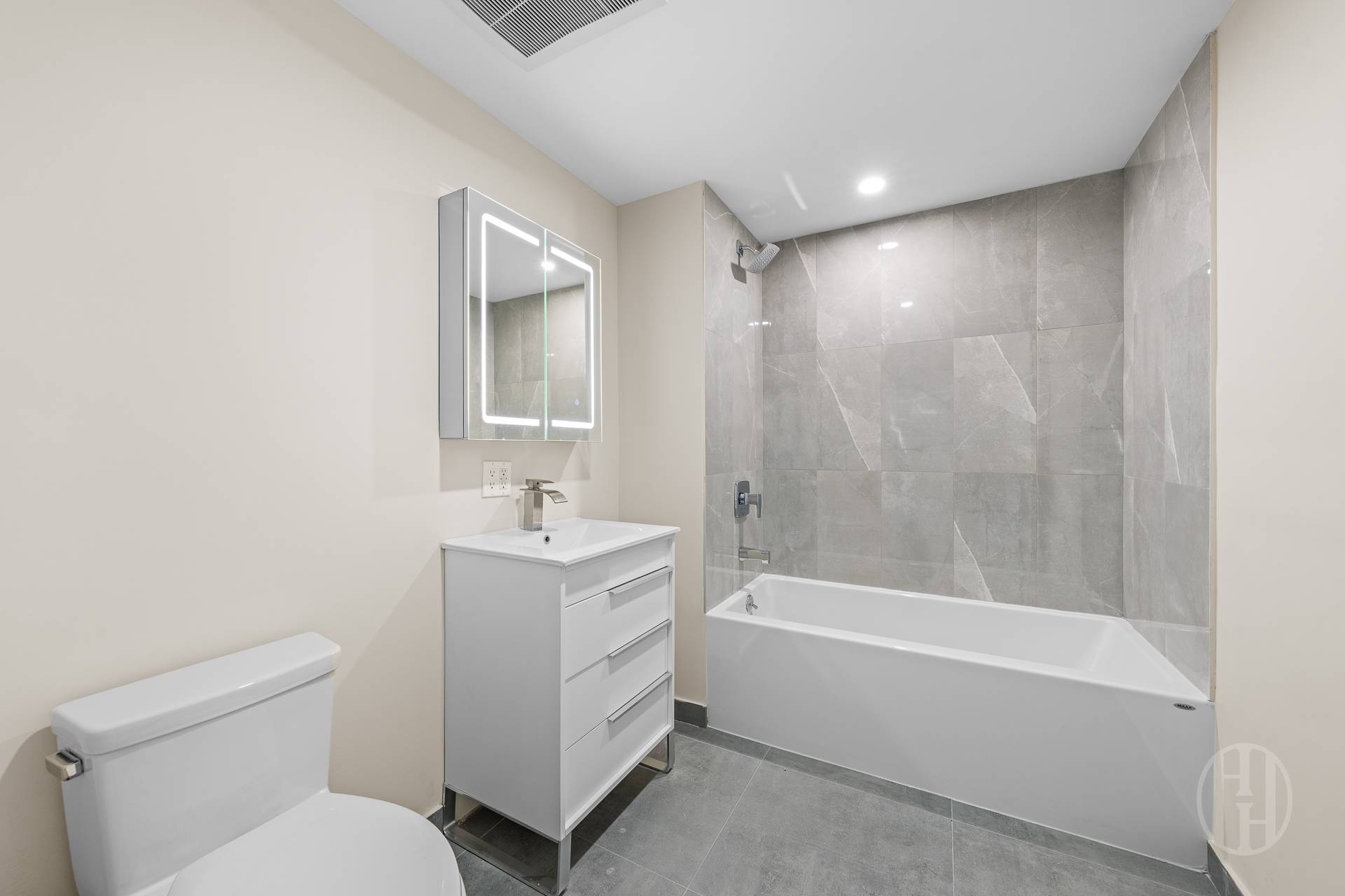 608 Ocean Avenue 904