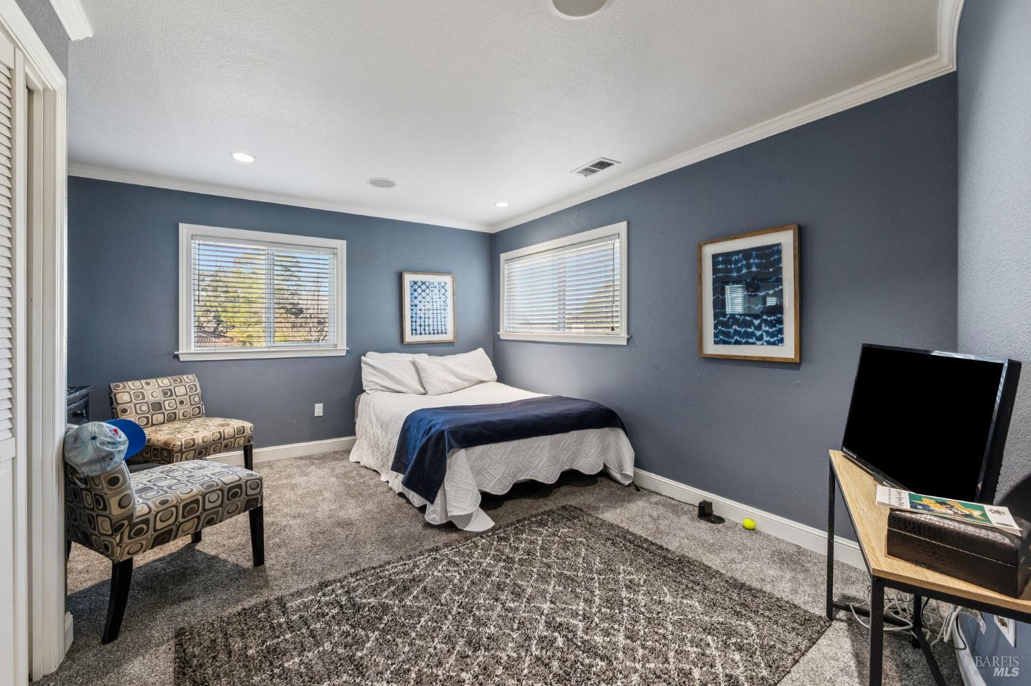 16 Fontana Ct