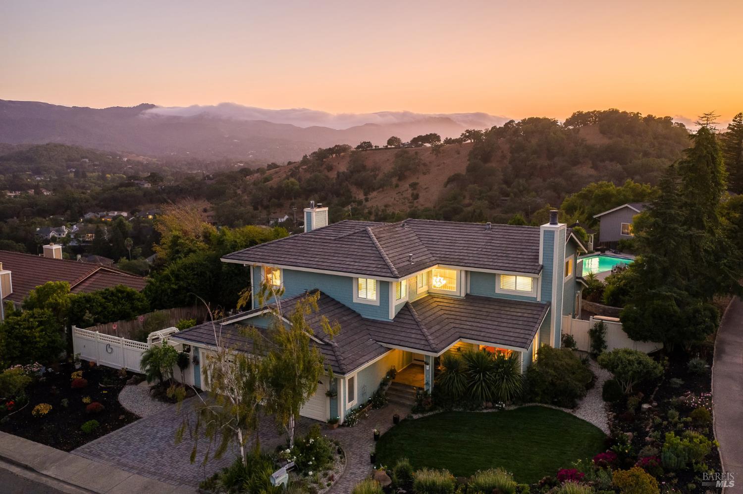 16 Fontana Ct