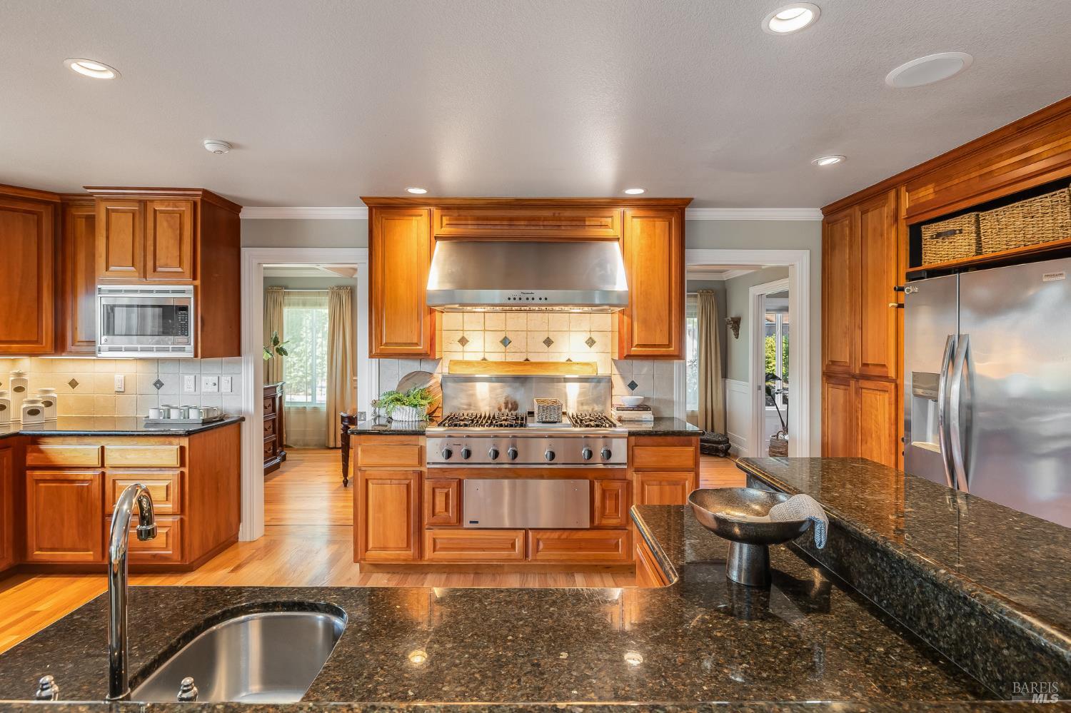 16 Fontana Ct