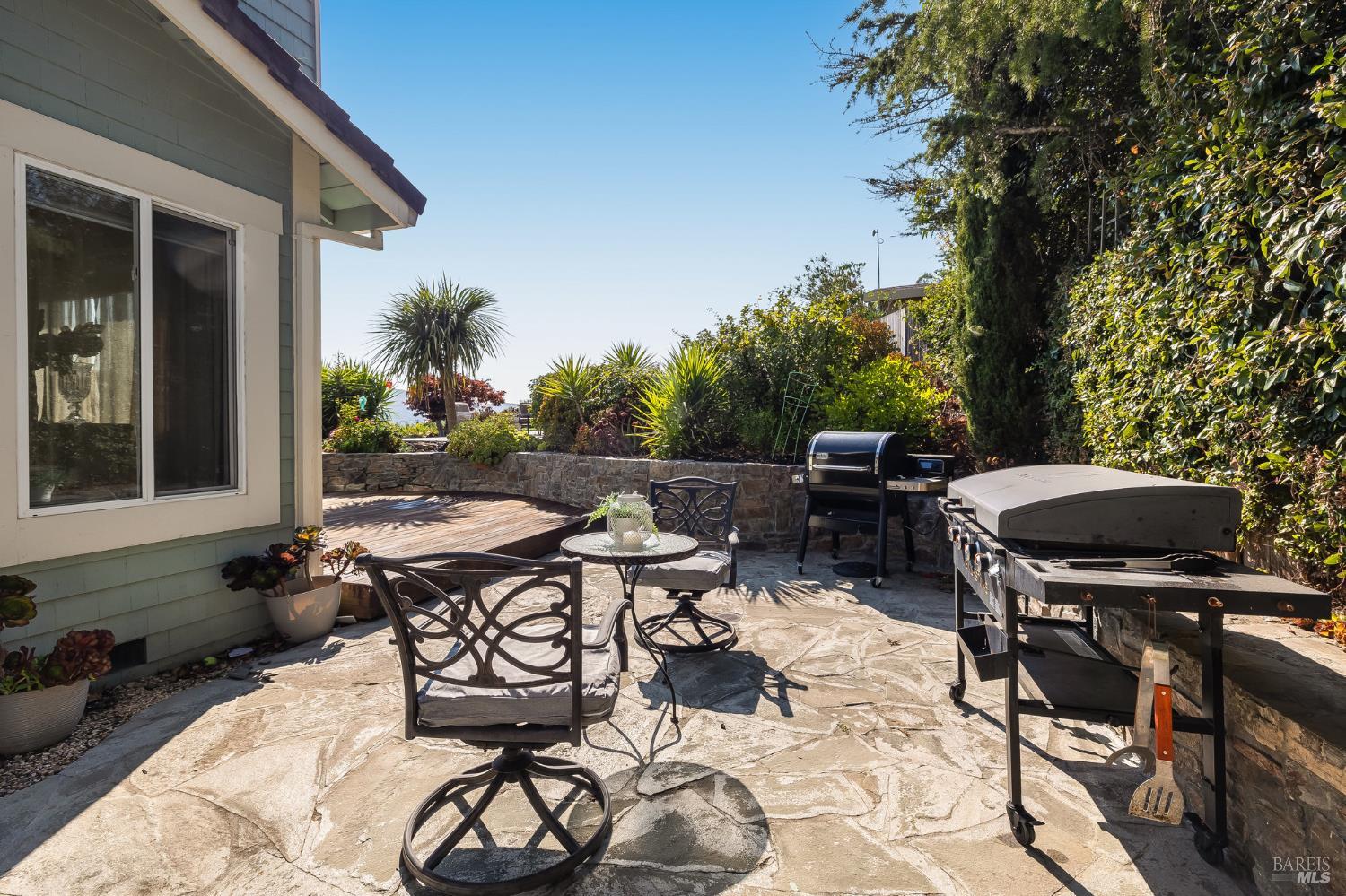 16 Fontana Ct