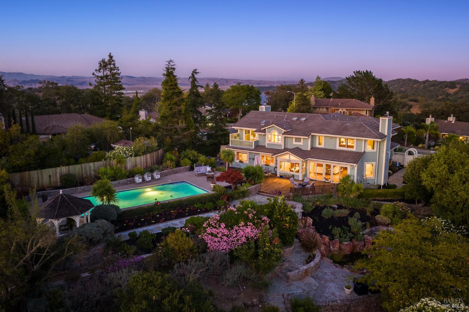 16 Fontana Ct