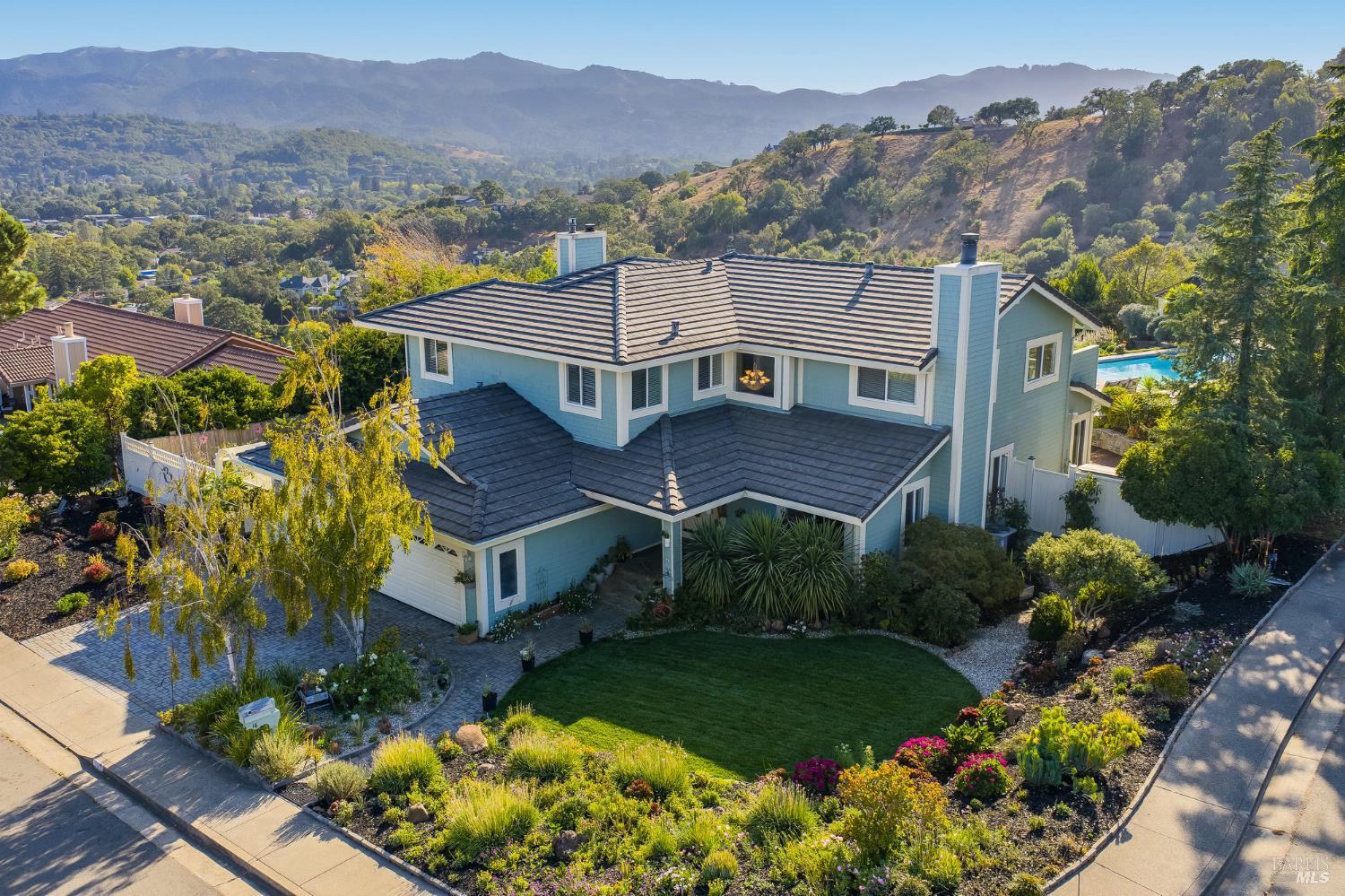 16 Fontana Ct