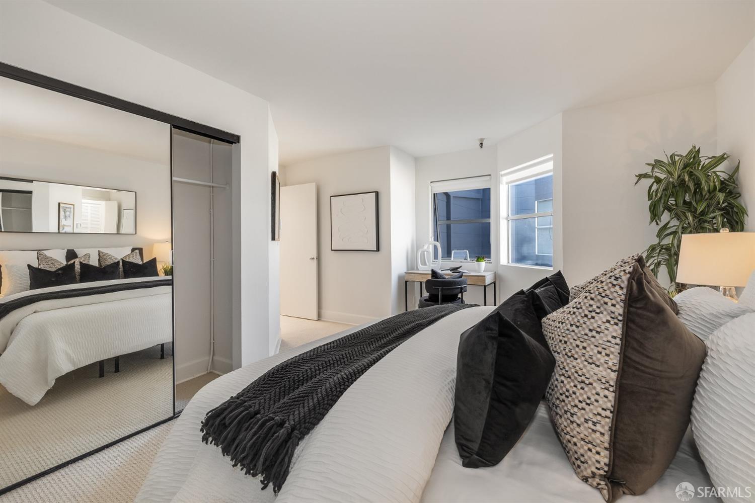 1940 Stockton St #303