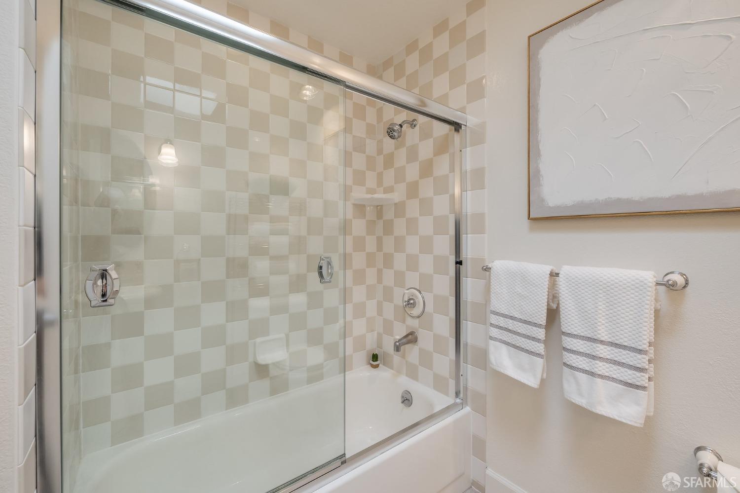 1940 Stockton St #303