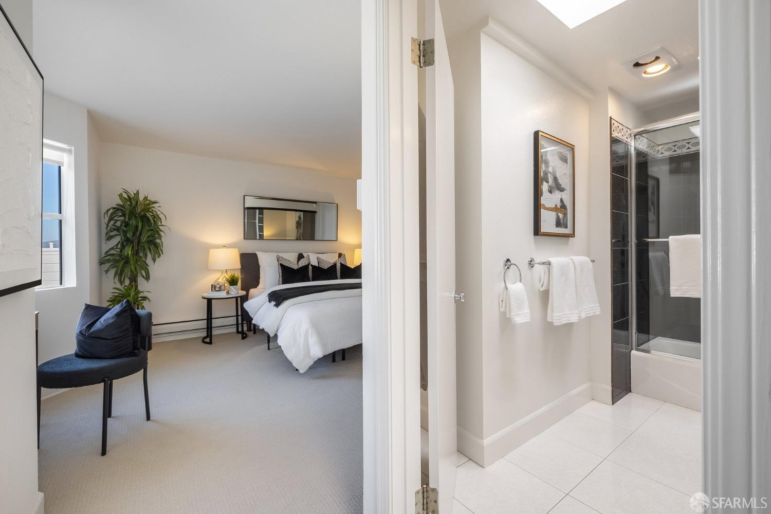 1940 Stockton St #303