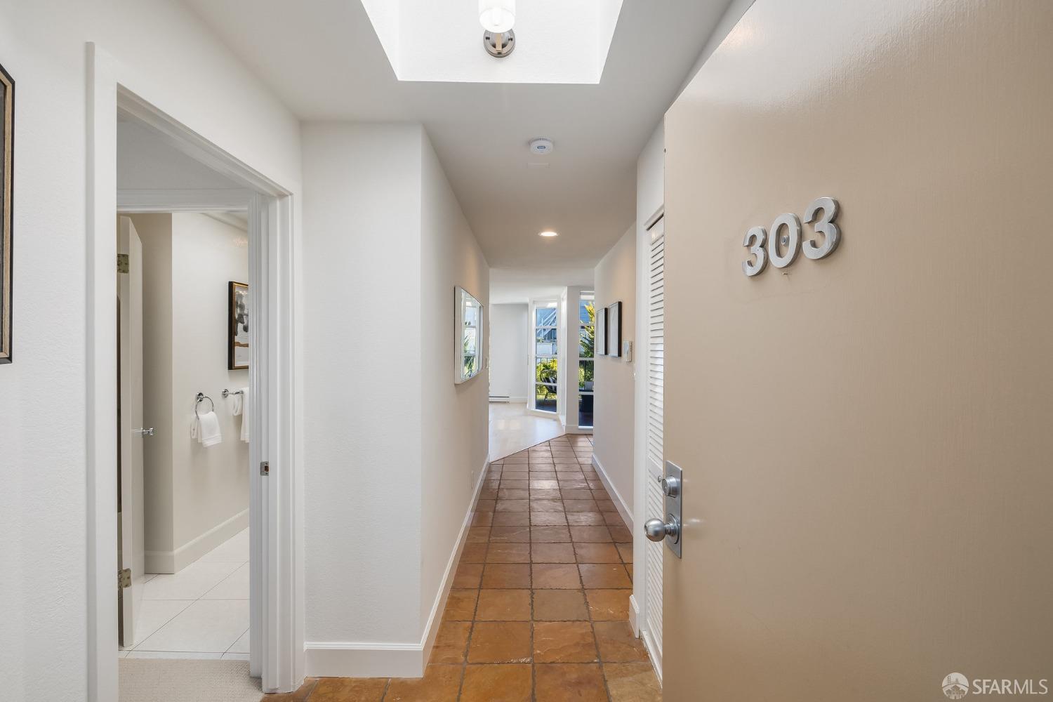 1940 Stockton St #303