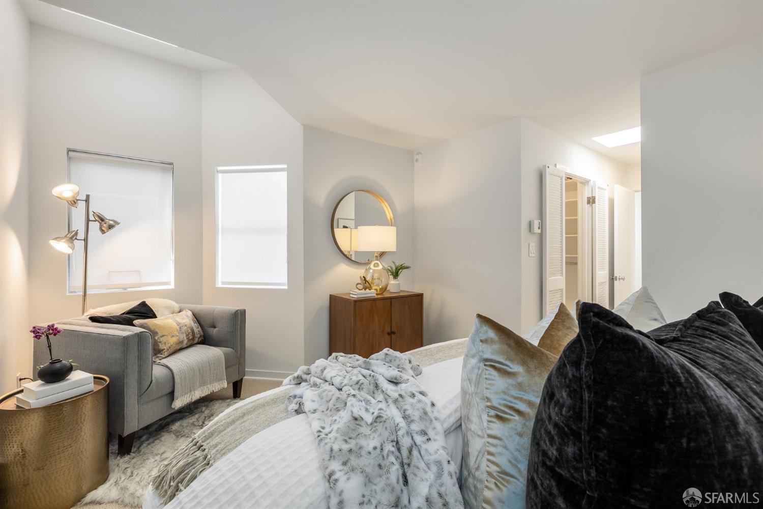 1940 Stockton St #303