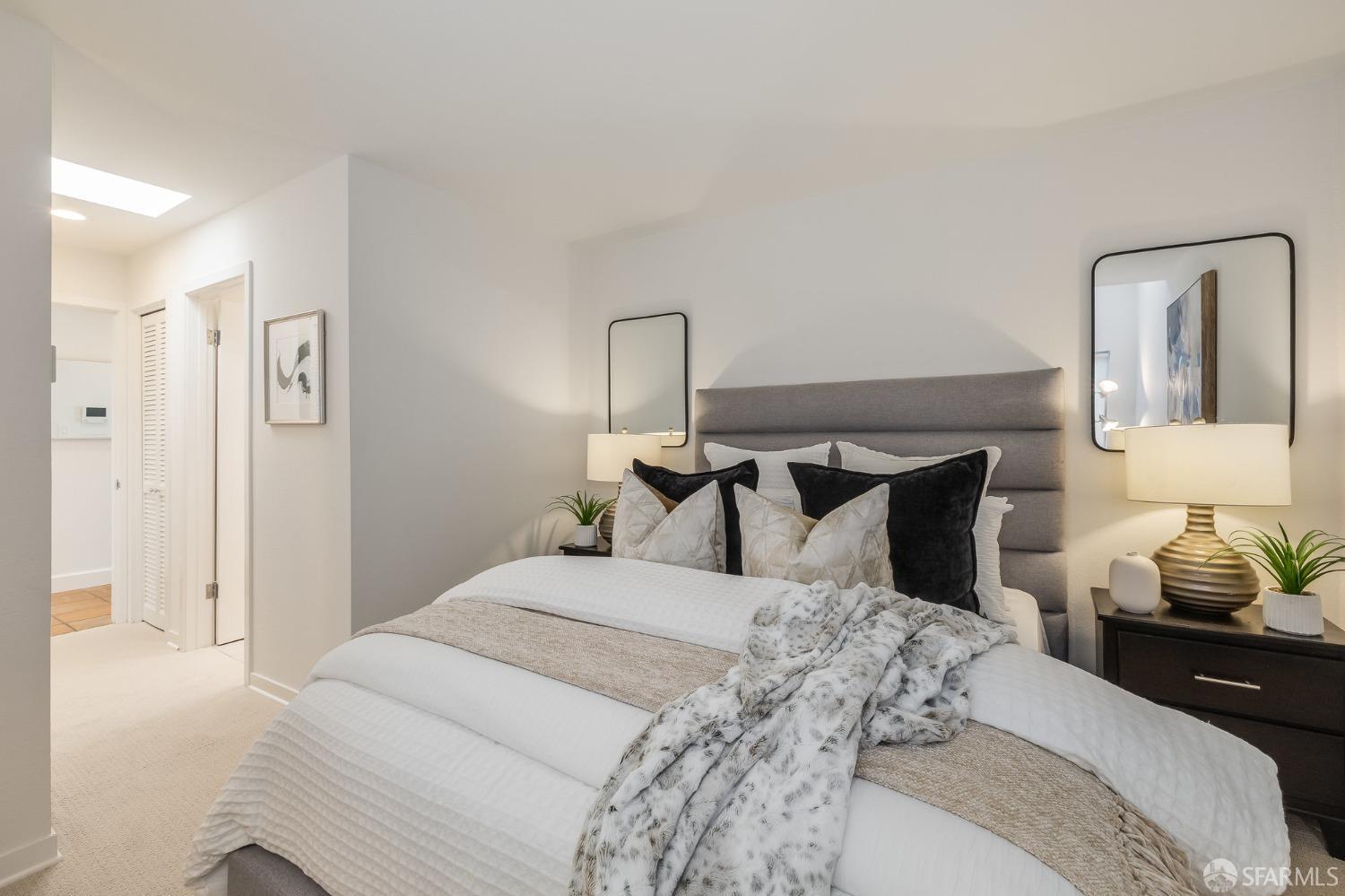 1940 Stockton St #303