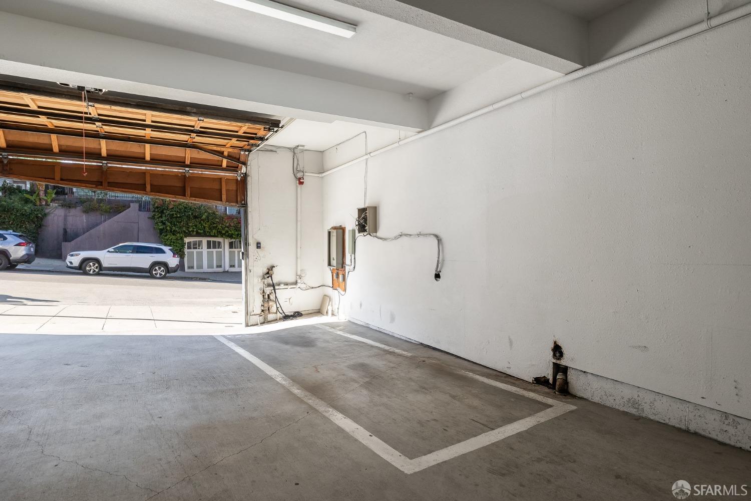 1940 Stockton St #303