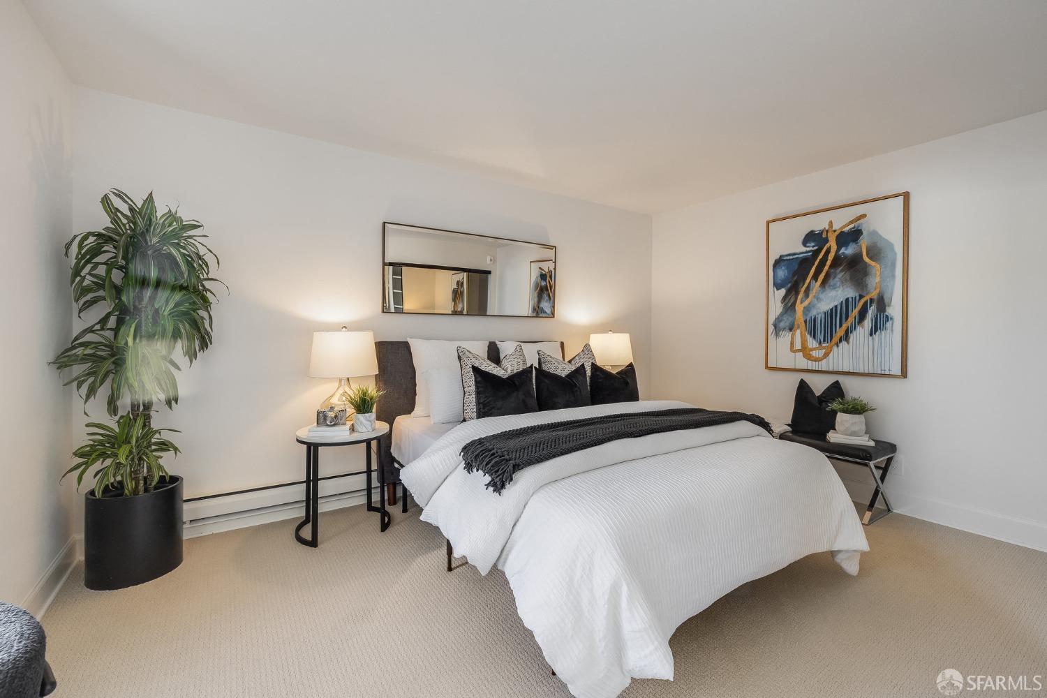 1940 Stockton St #303