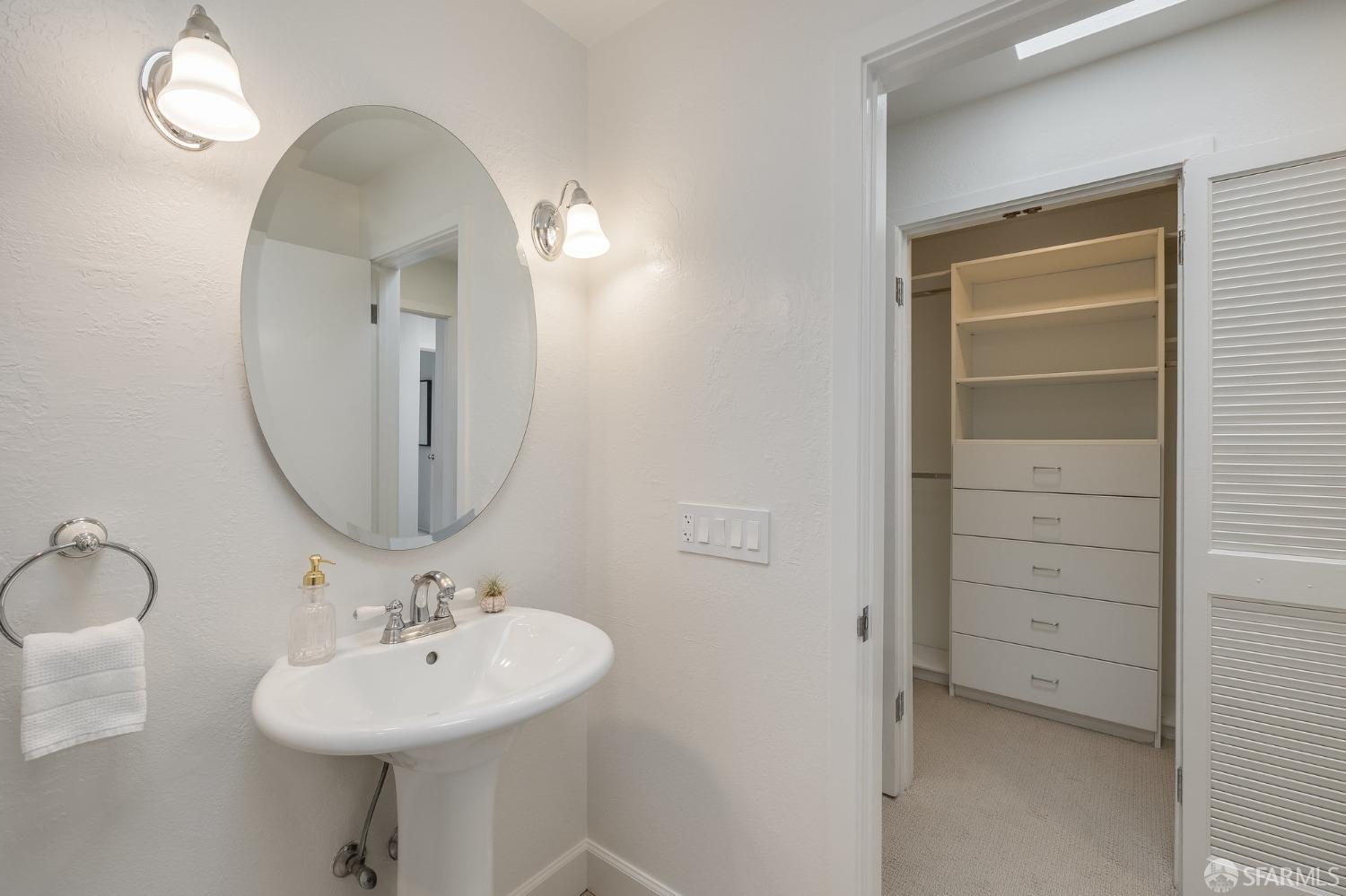 1940 Stockton St #303