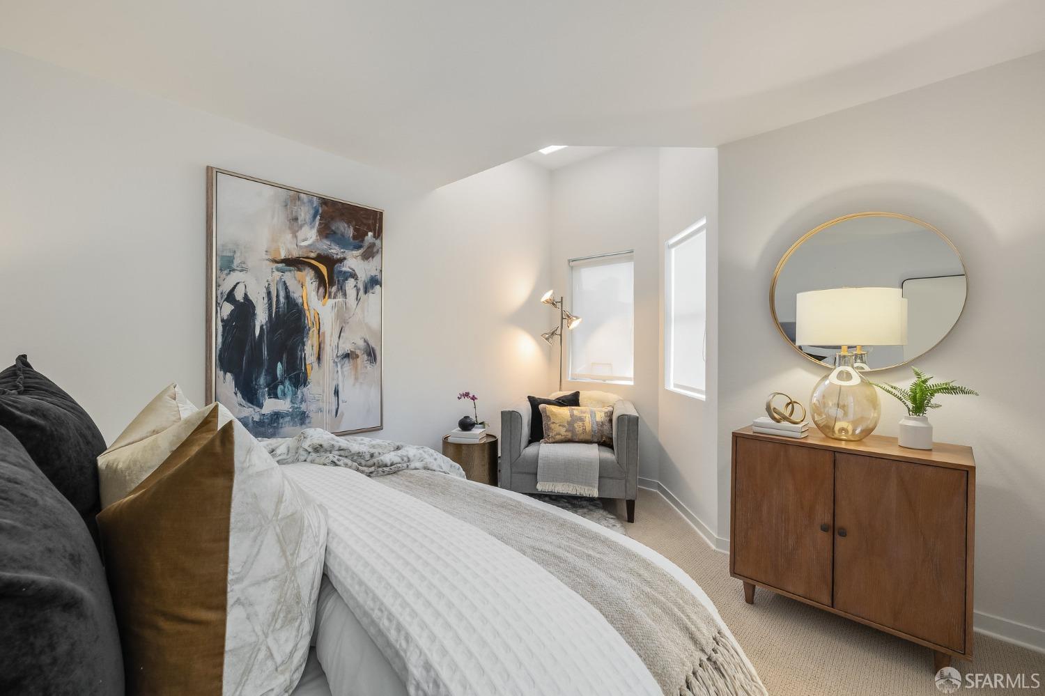 1940 Stockton St #303