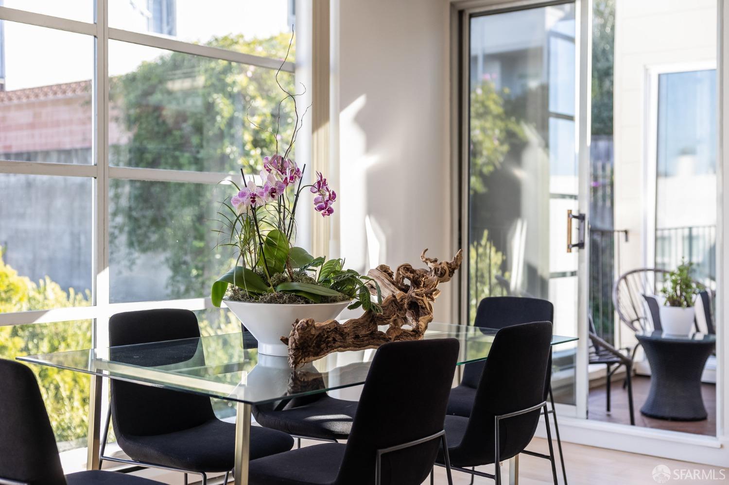 1940 Stockton St #303