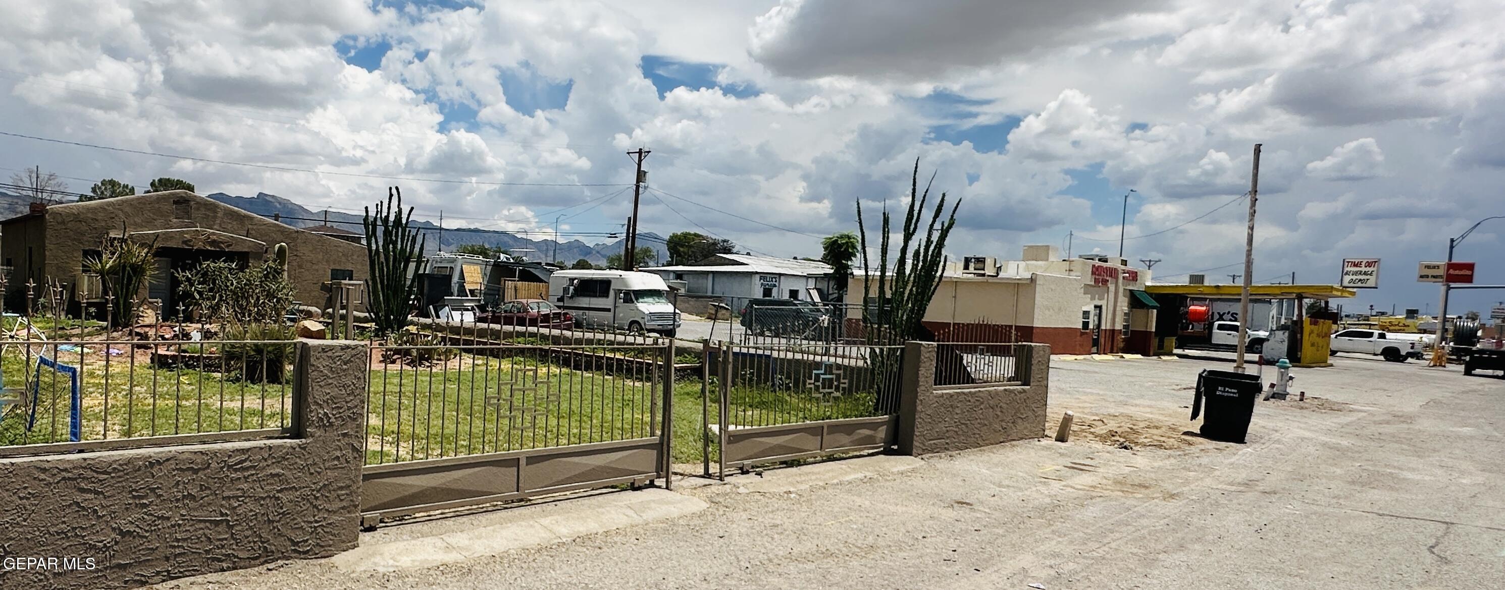 825 S South Main St. Street