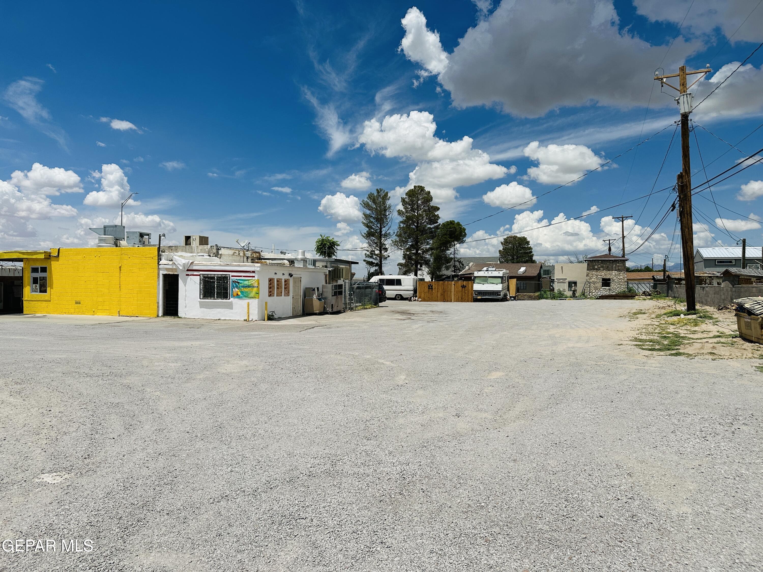 825 S South Main St. Street