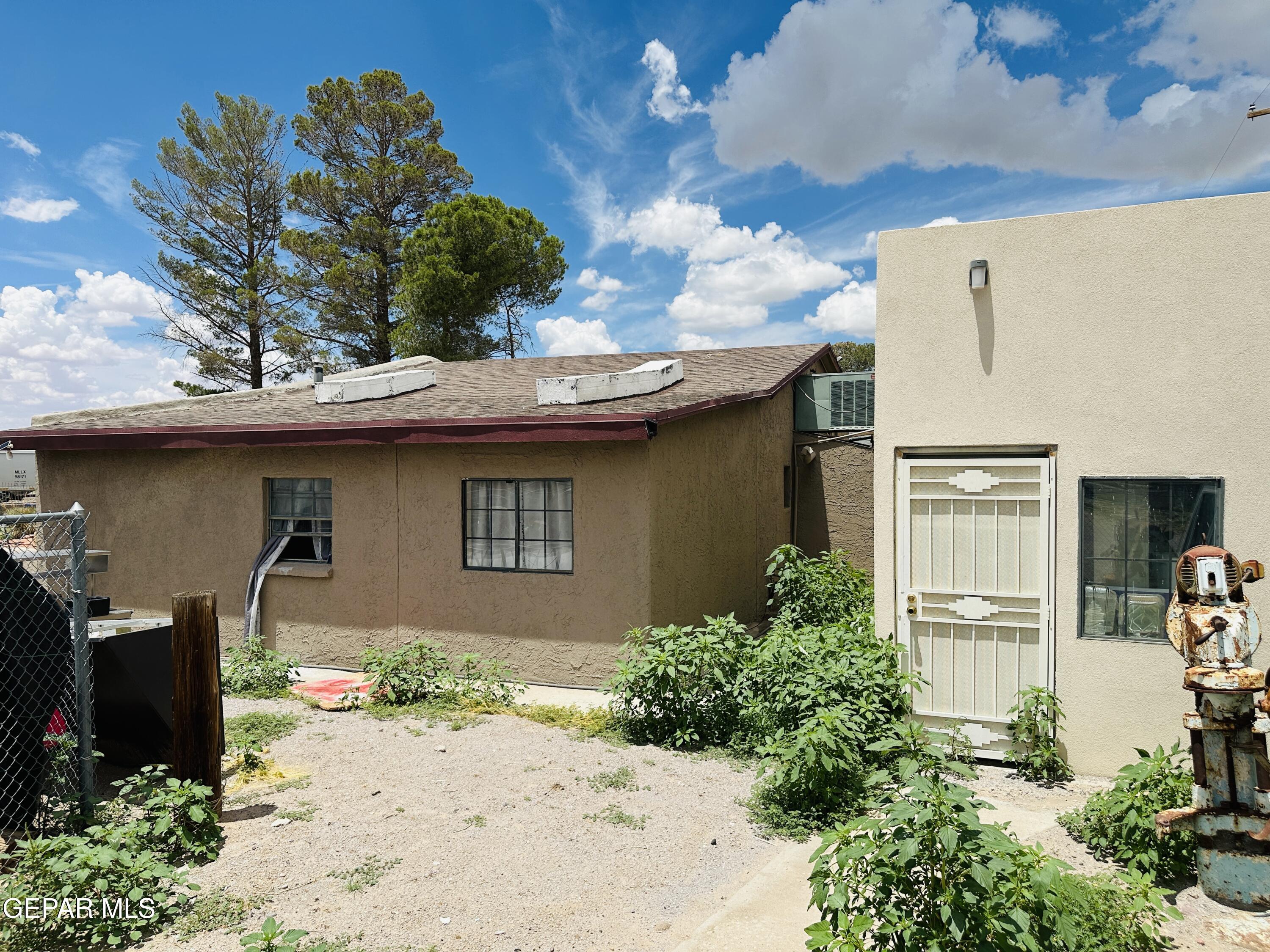 825 S South Main St. Street