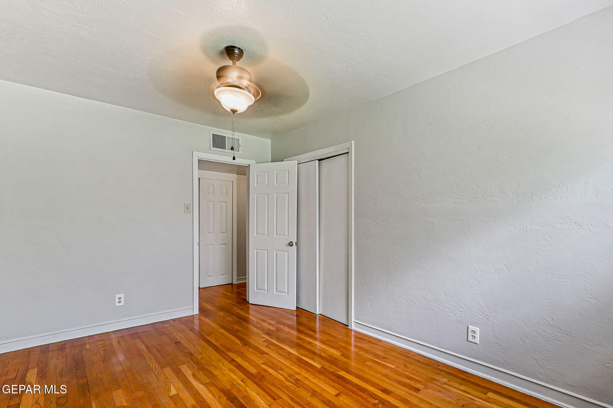5128 CAMINO DE LA VISTA Drive