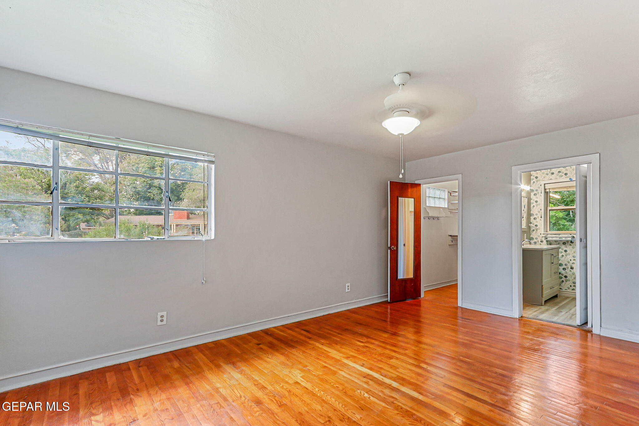 5128 CAMINO DE LA VISTA Drive
