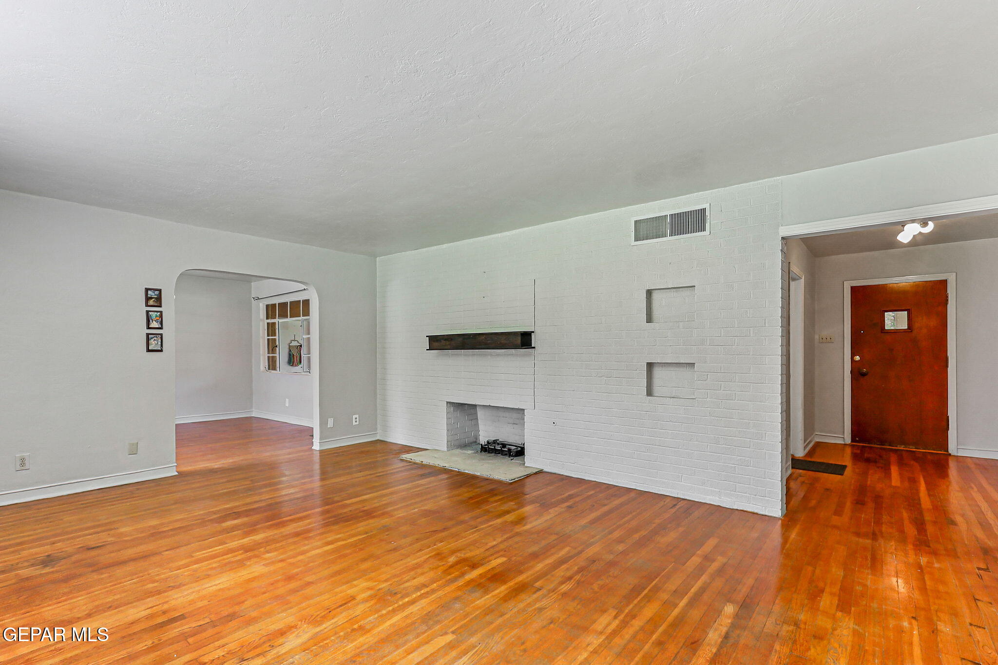 5128 CAMINO DE LA VISTA Drive