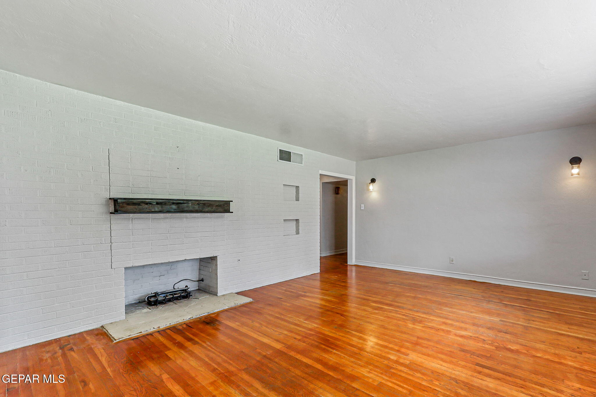 5128 CAMINO DE LA VISTA Drive