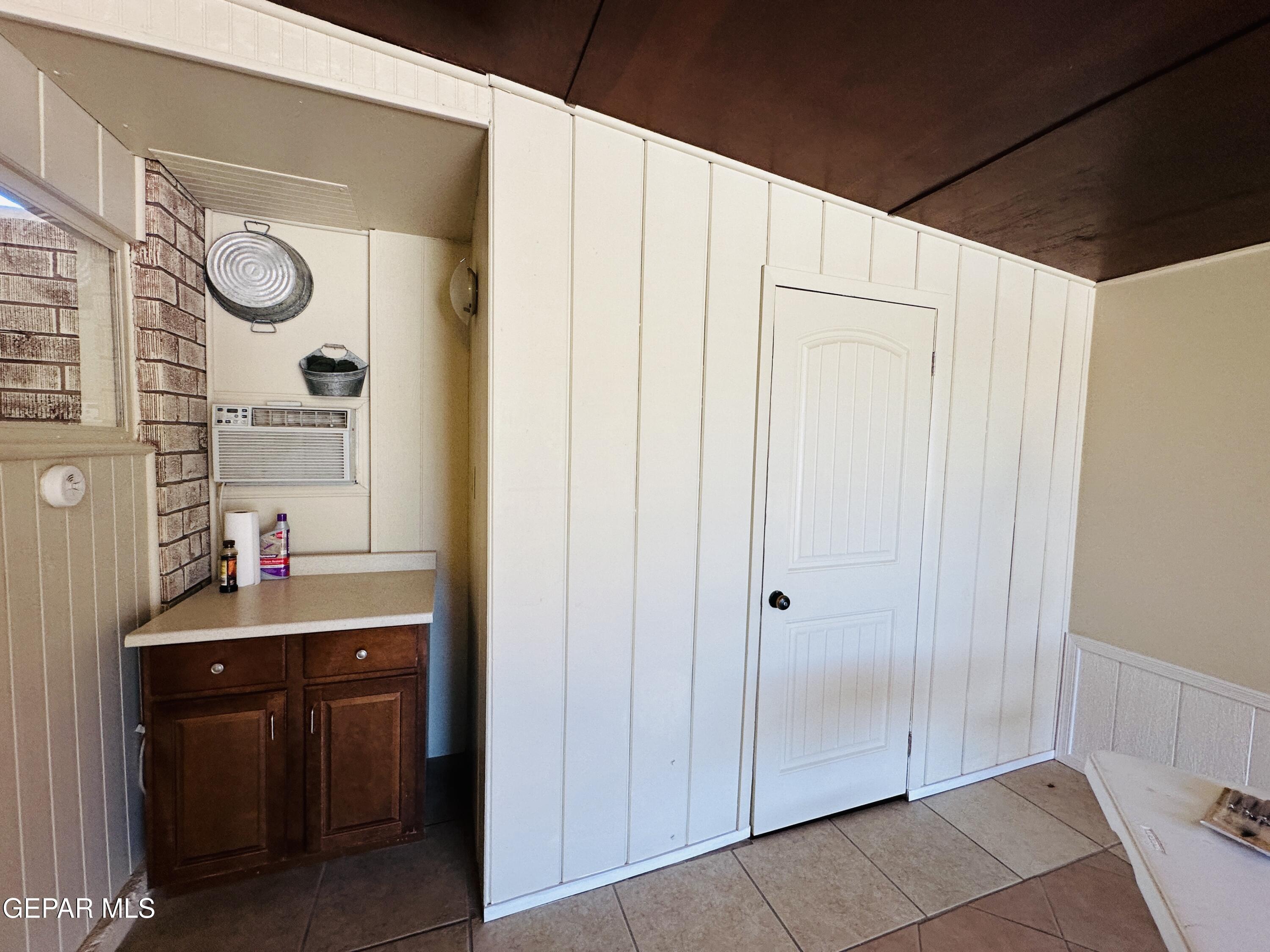 8827 Mount Delano Drive
