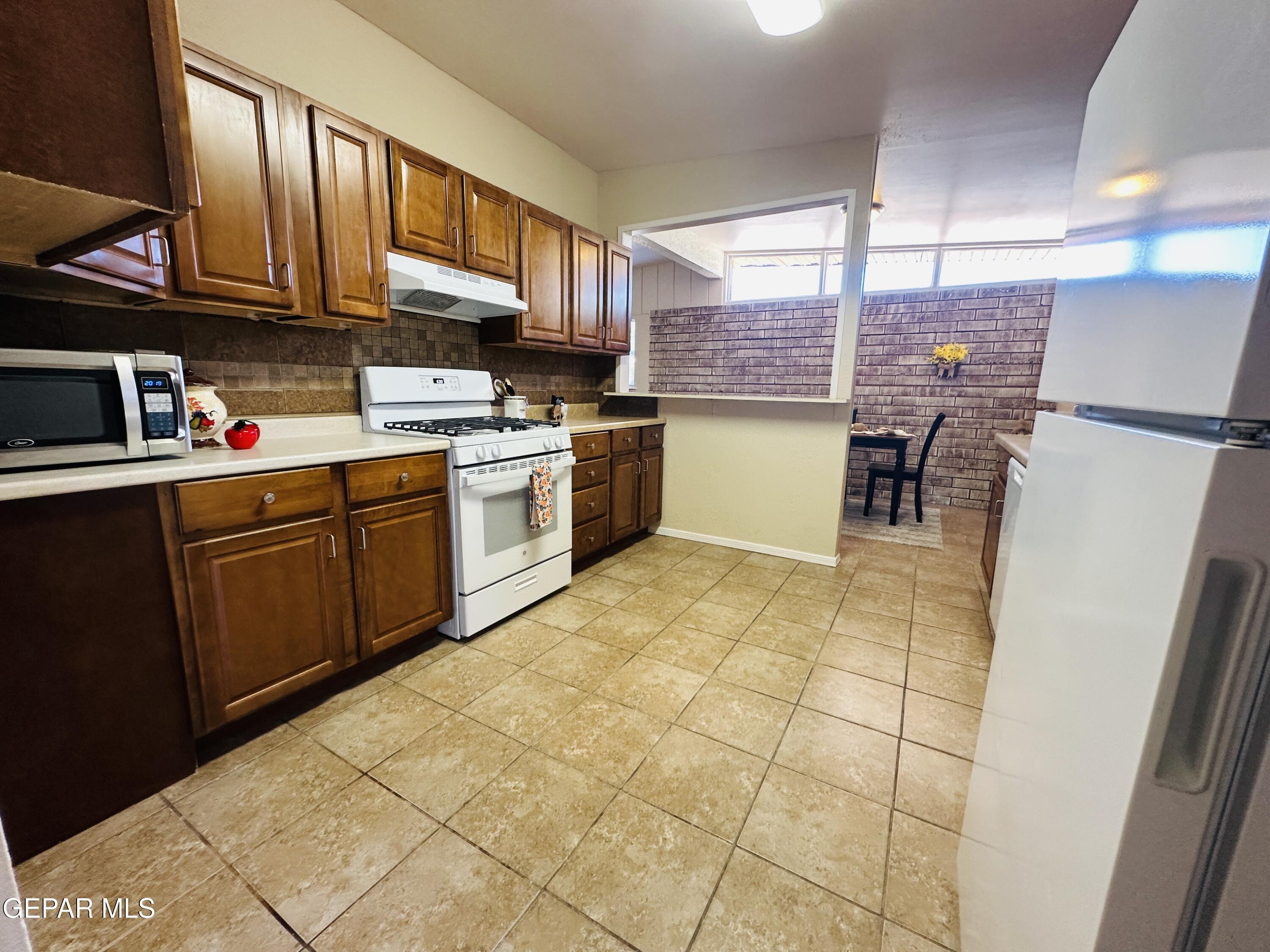 8827 Mount Delano Drive