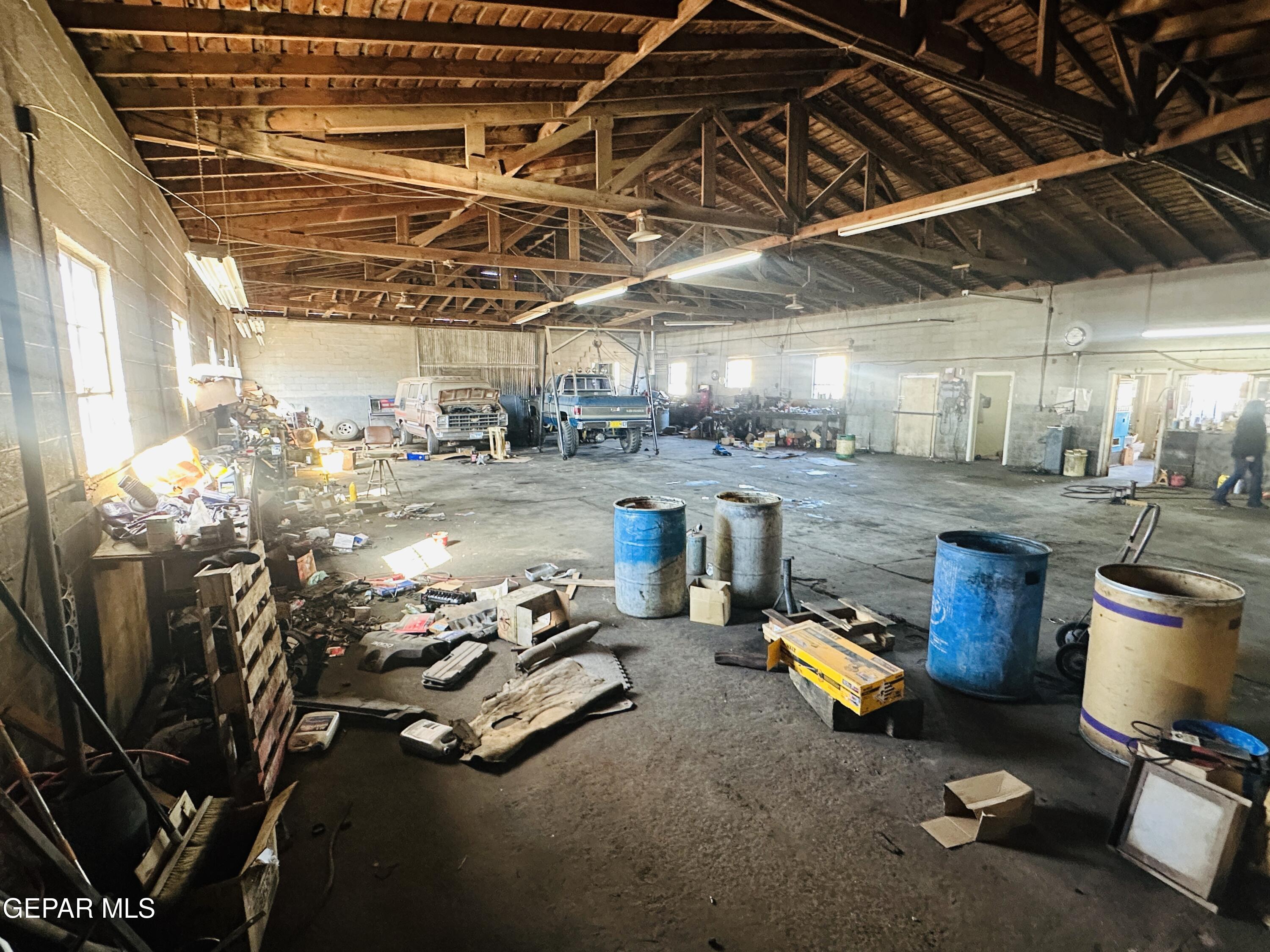 841 S Main & 124 Wildcat Dr. Street