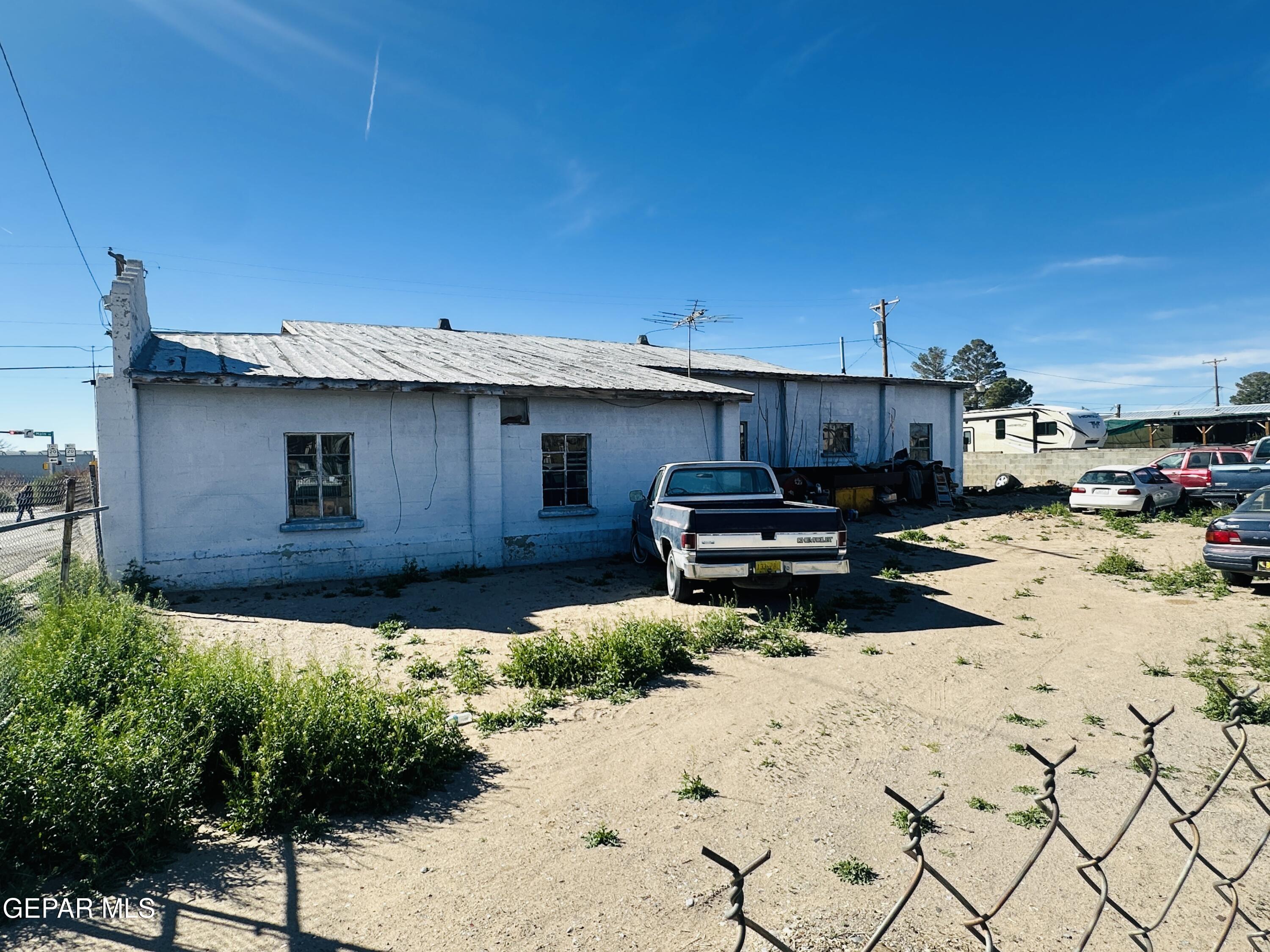 841 S Main & 124 Wildcat Dr. Street