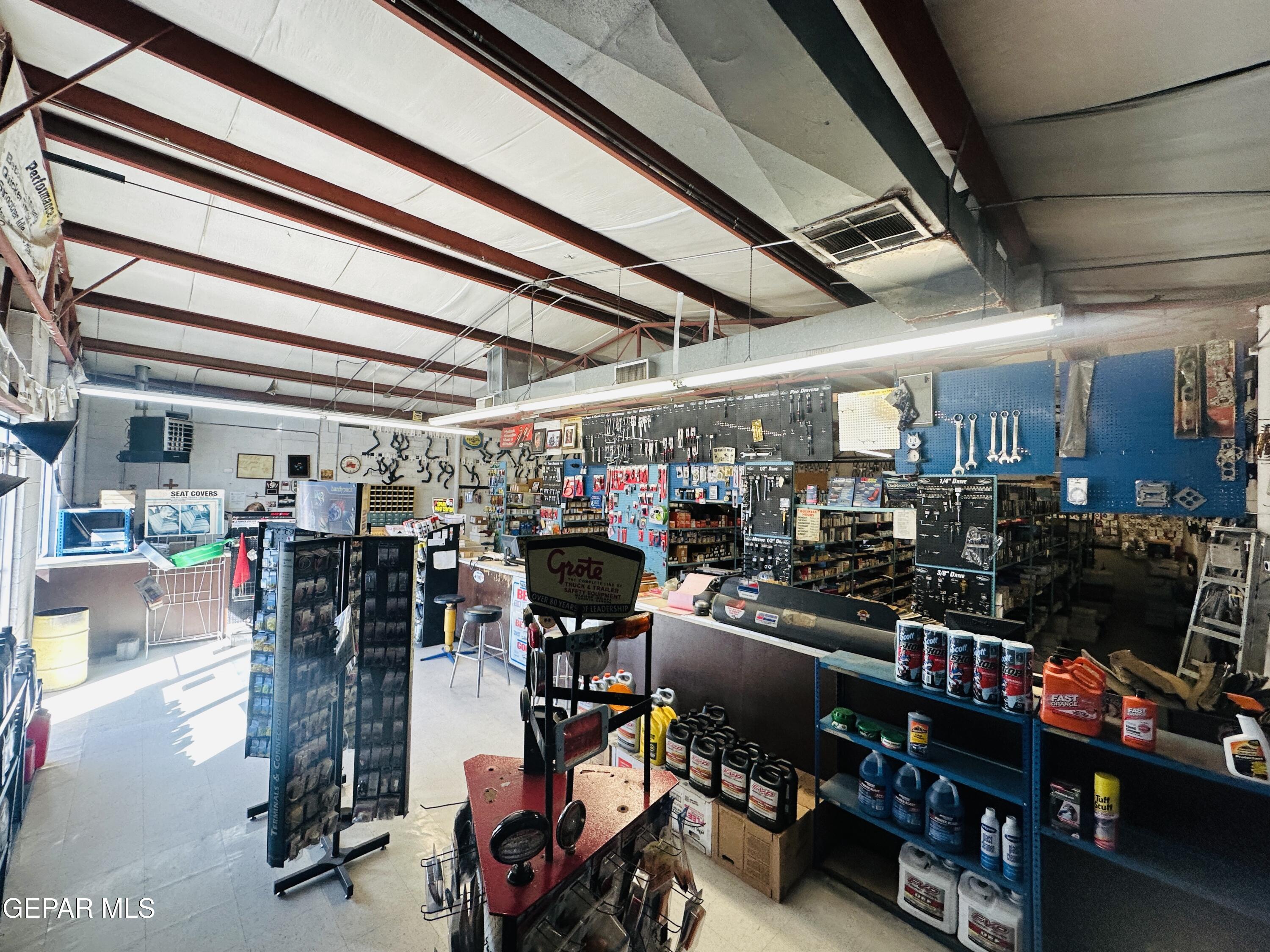 841 S Main & 124 Wildcat Dr. Street