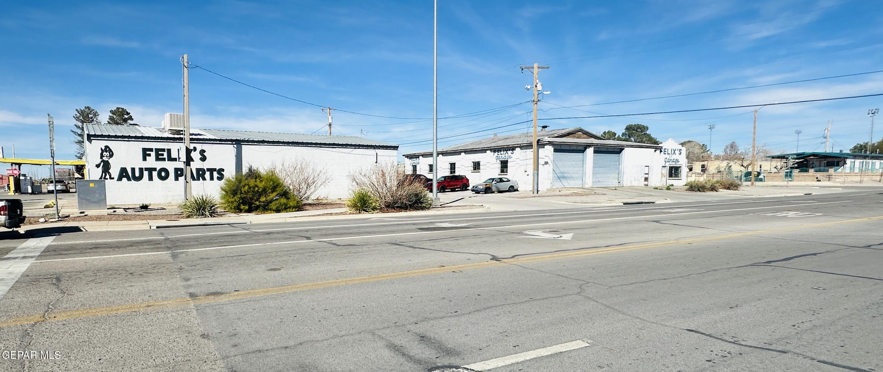 841 S Main & 124 Wildcat Dr. Street