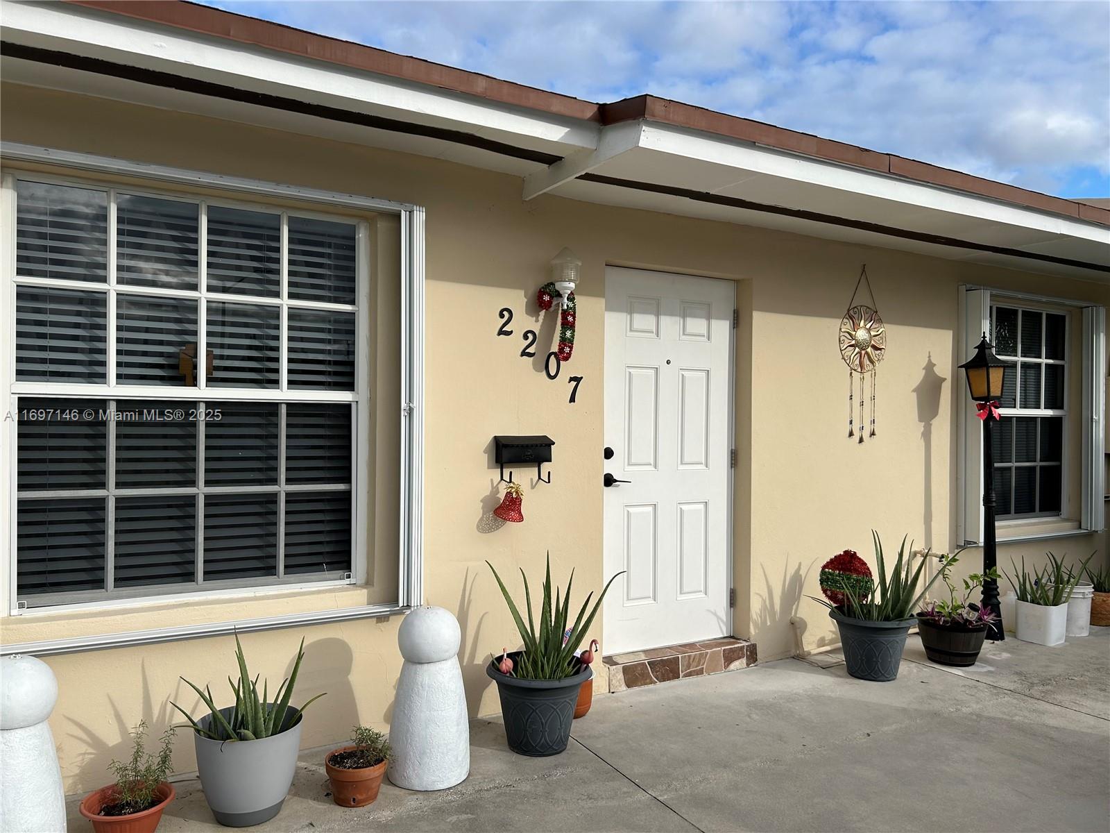 2207 SW 100th Ct