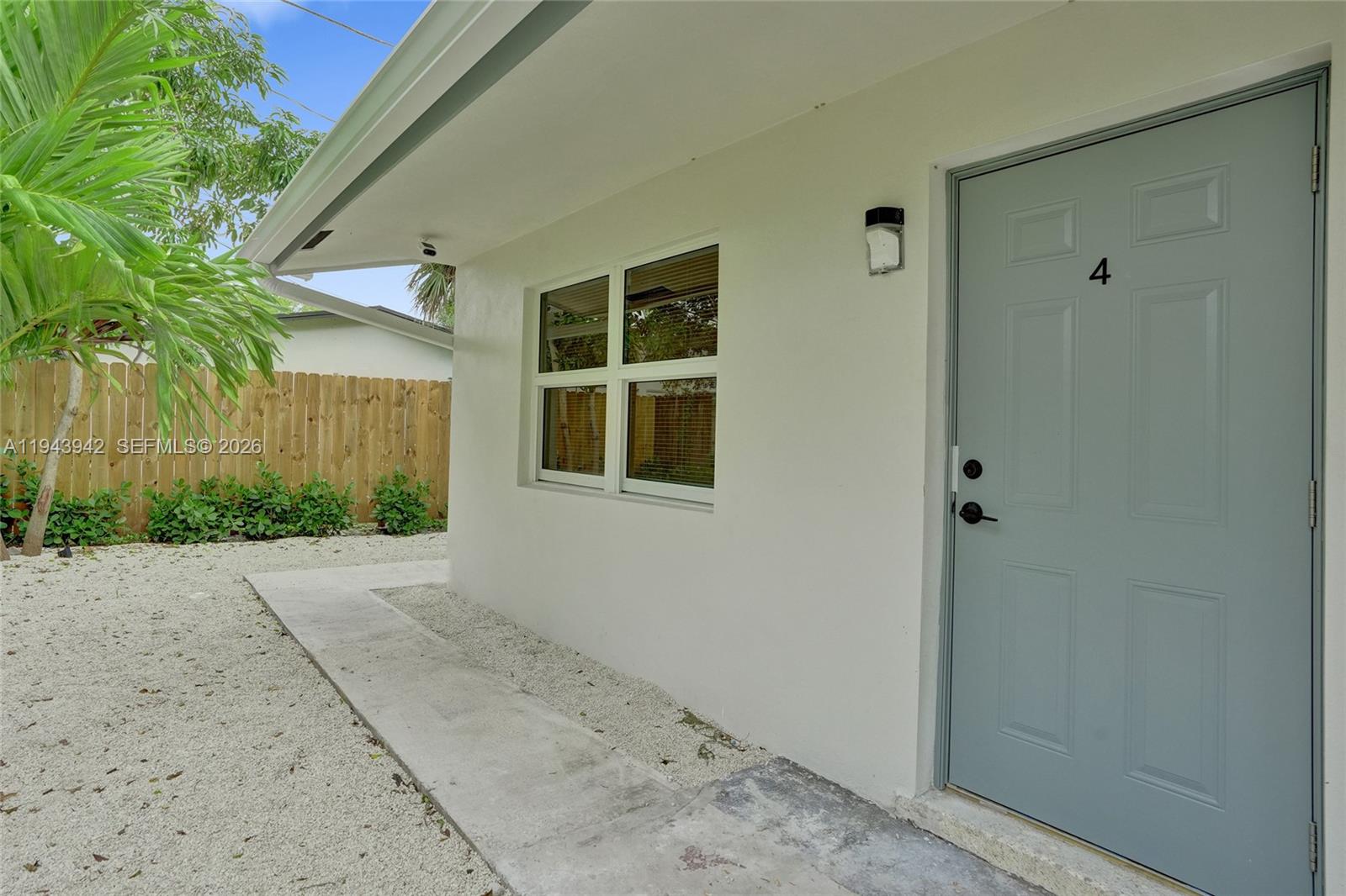 922 NW 4th Ave