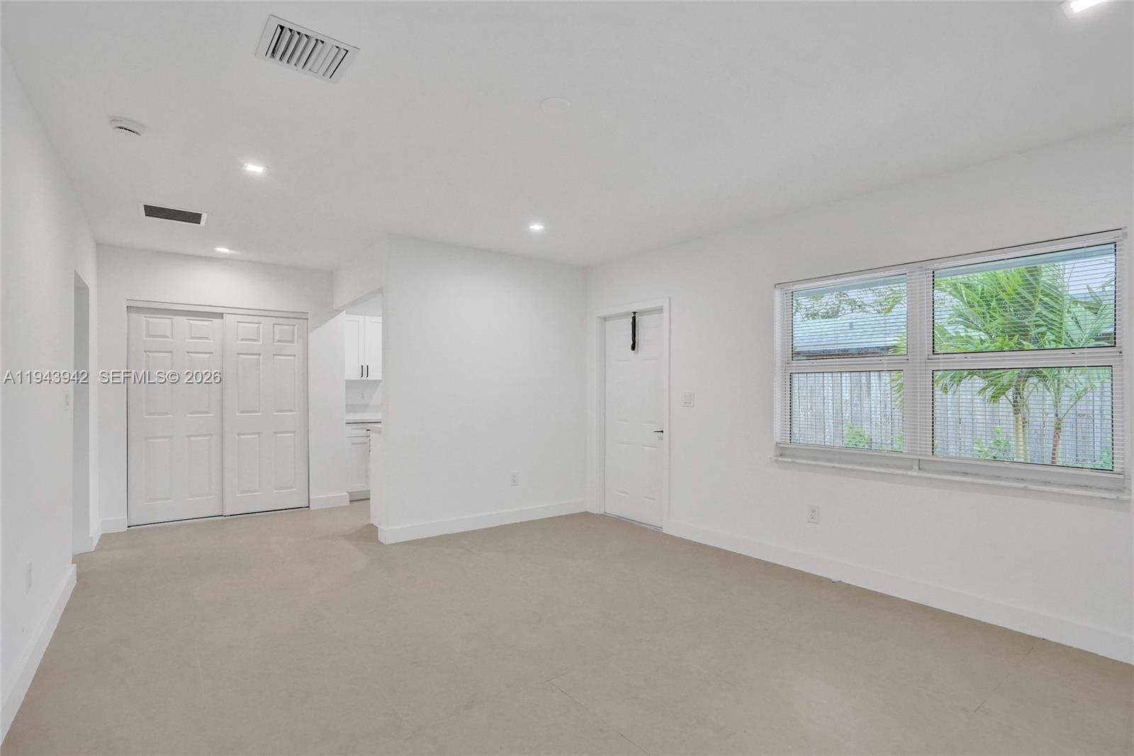 922 NW 4th Ave