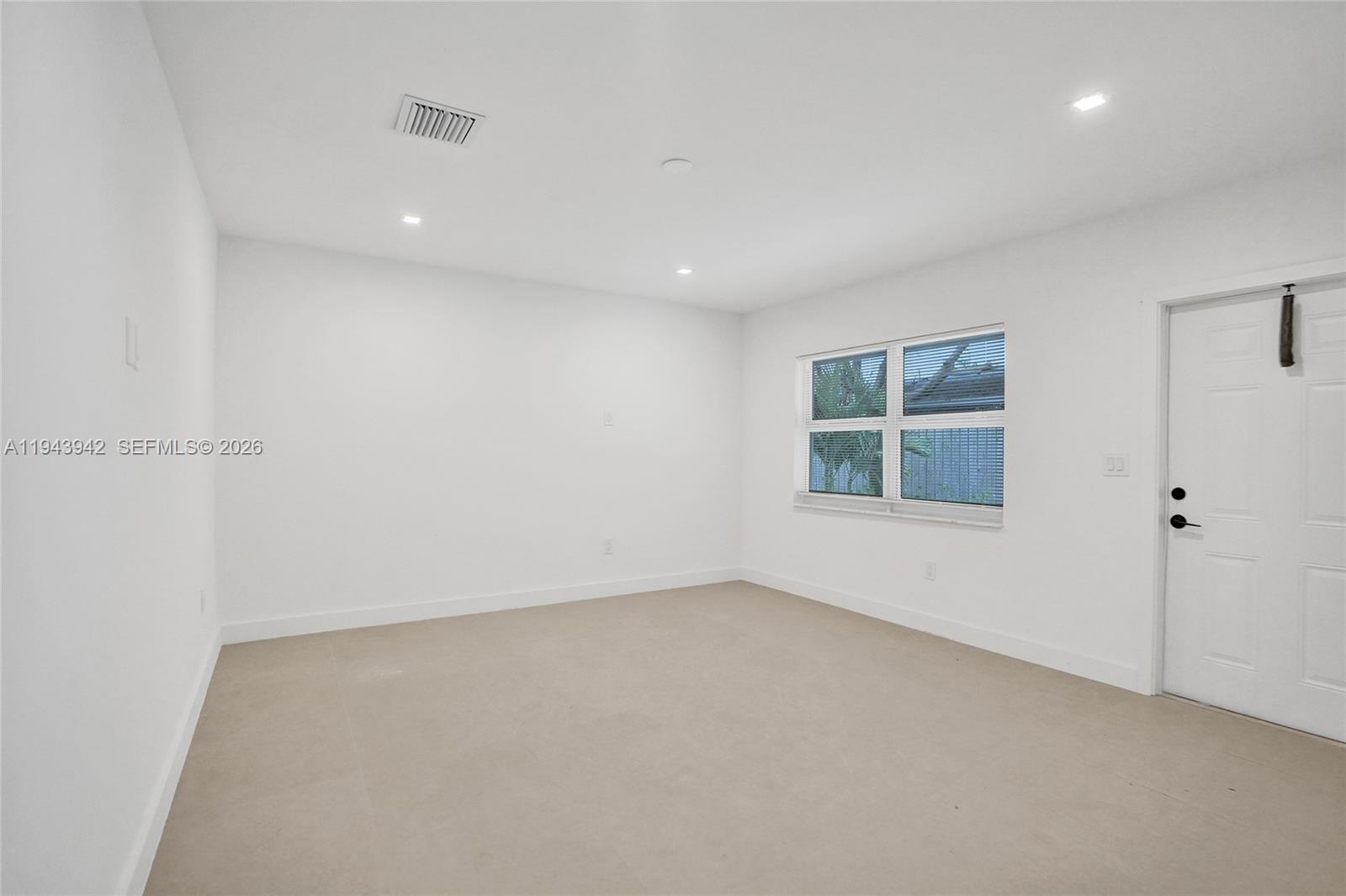 922 NW 4th Ave