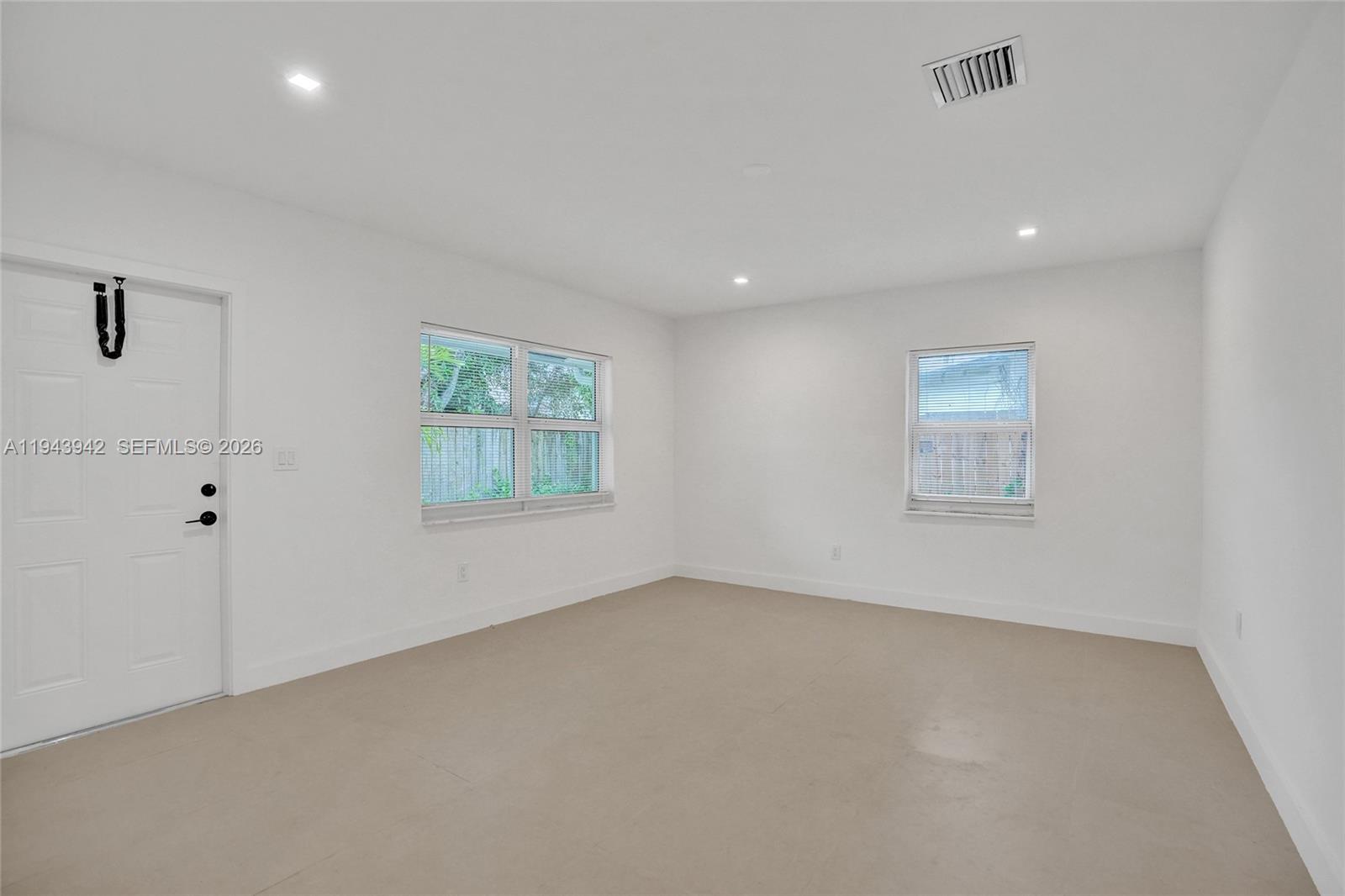 922 NW 4th Ave