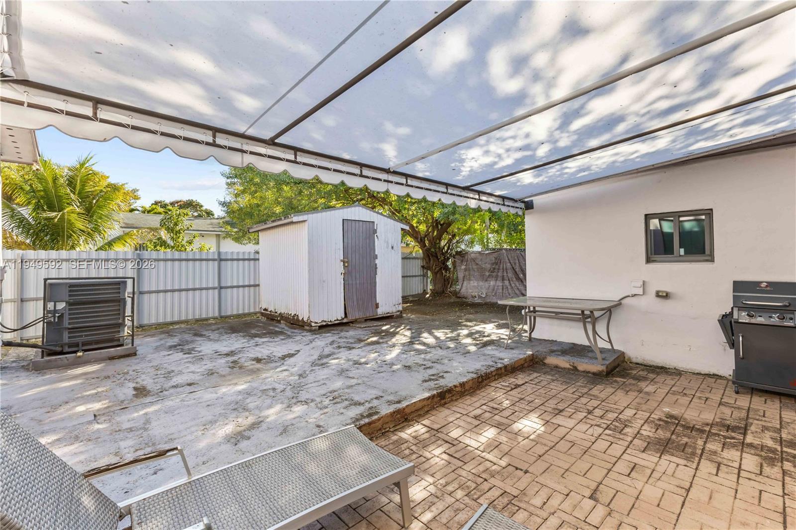 818 NW 47th St
