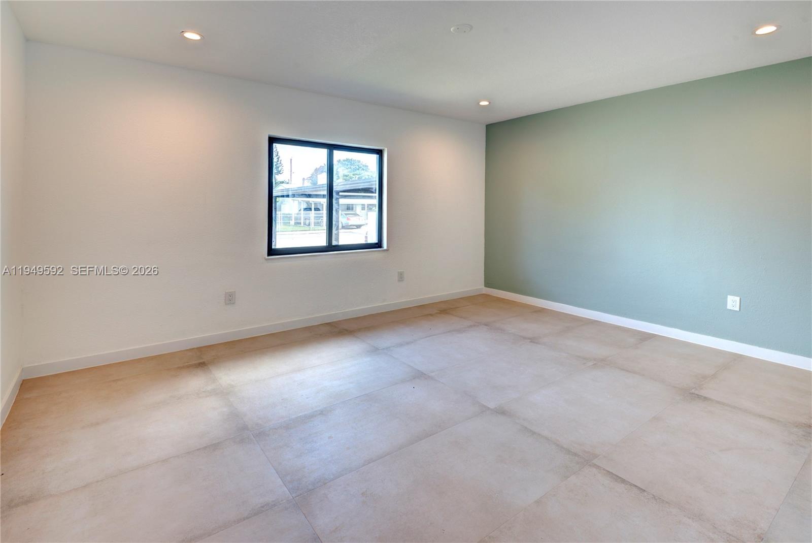 818 NW 47th St