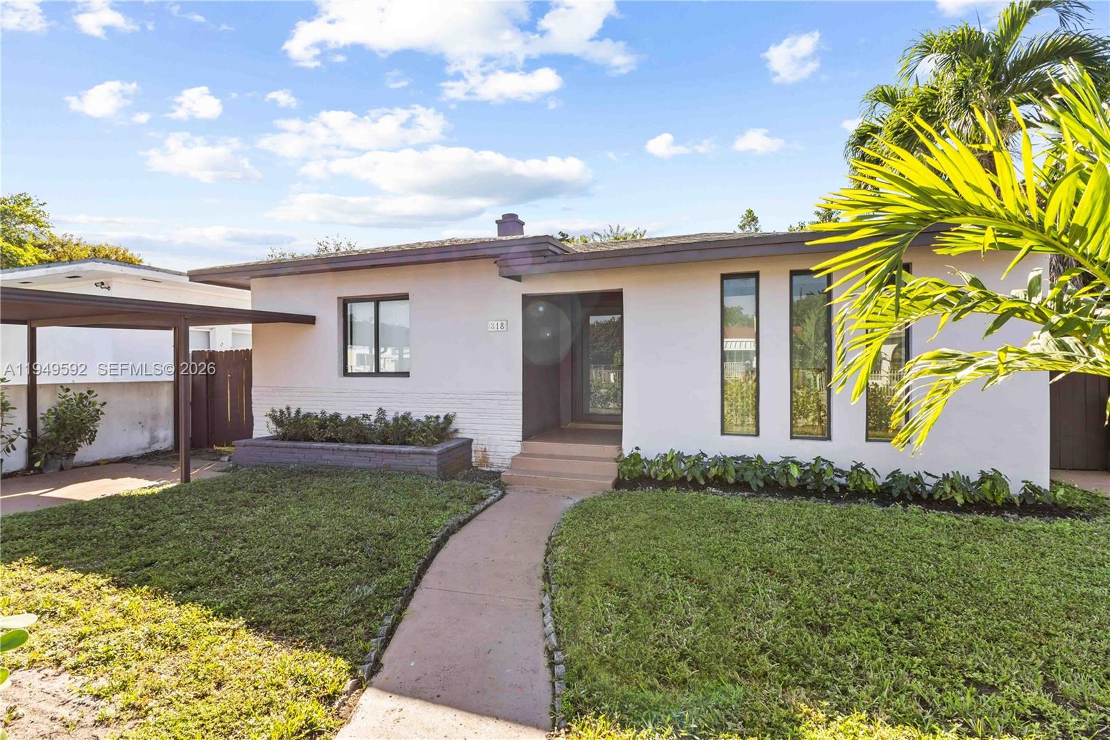 818 NW 47th St