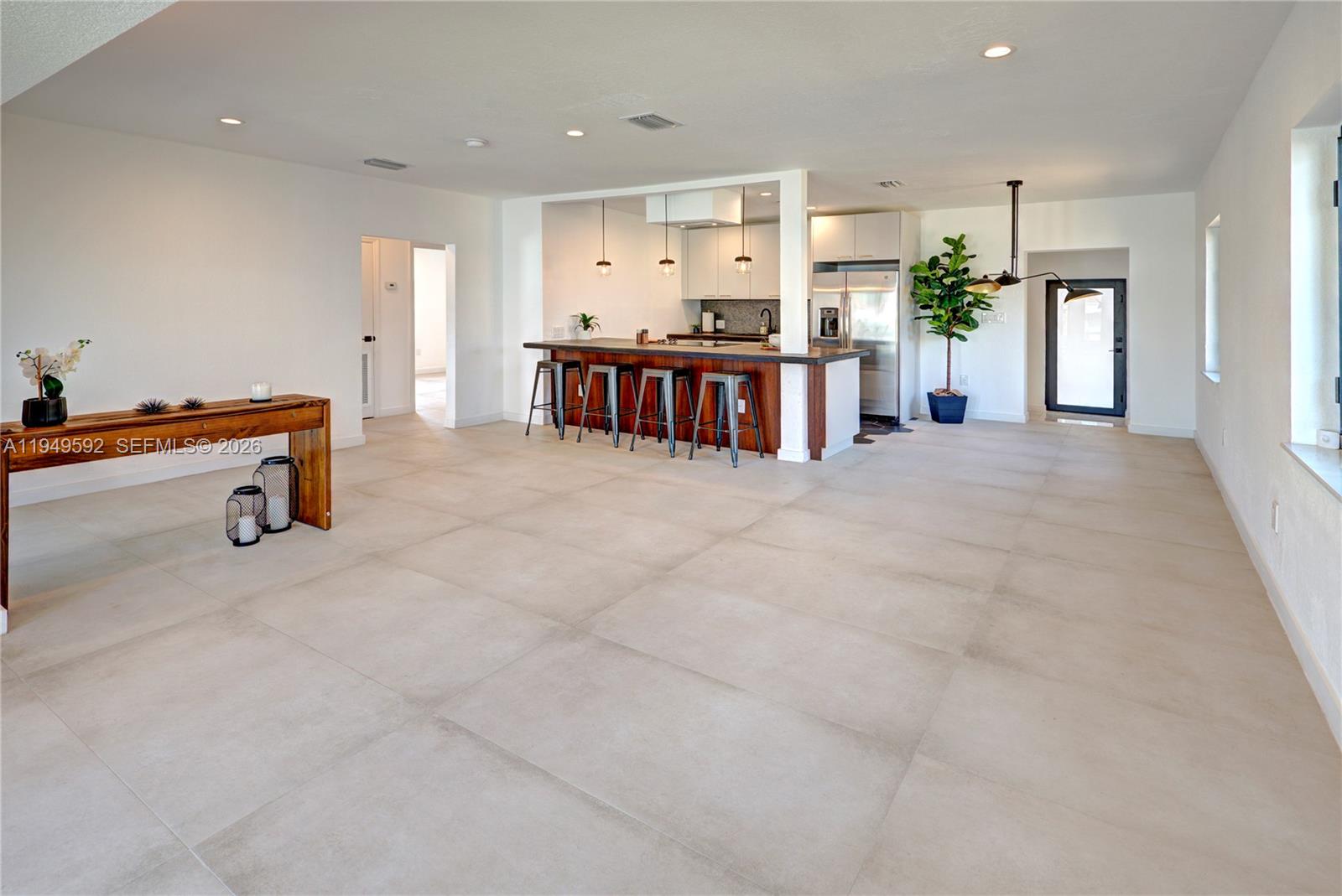 818 NW 47th St