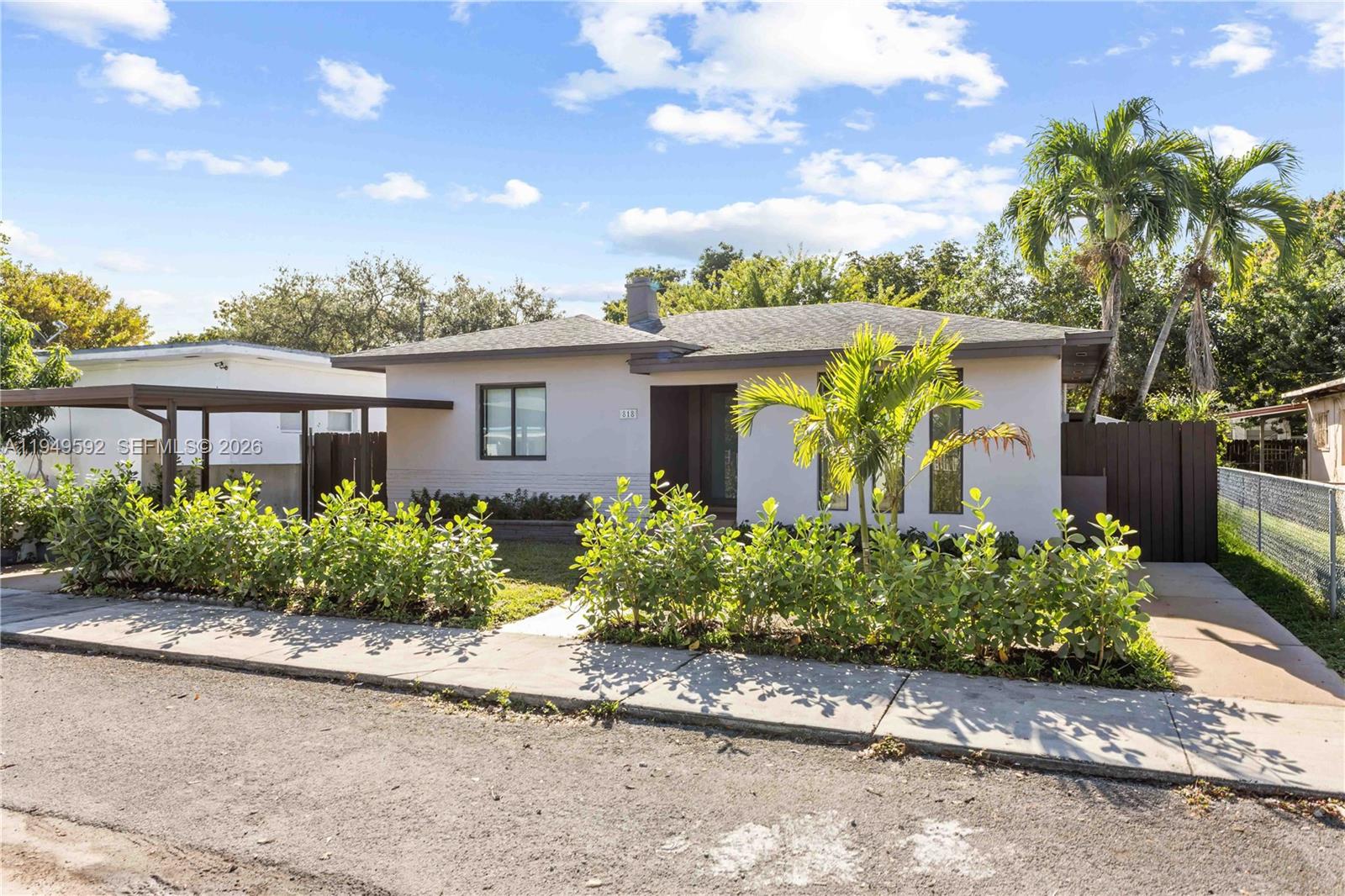 818 NW 47th St