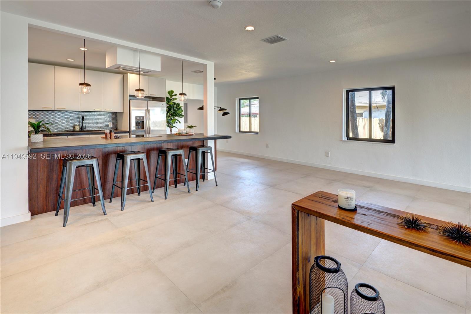 818 NW 47th St