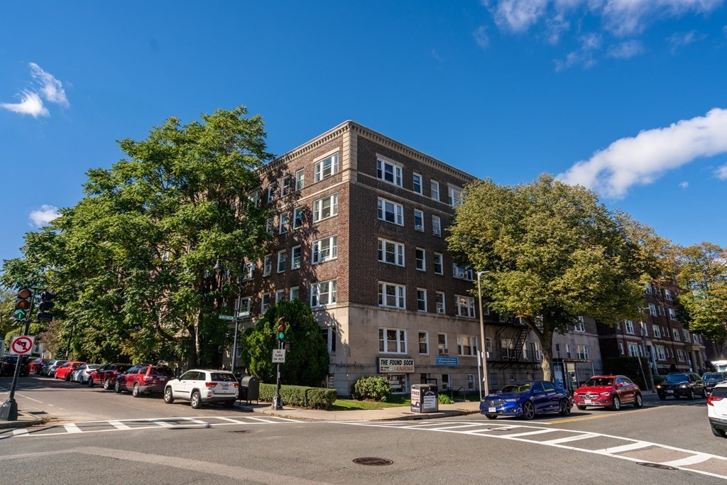 1607 Commonwealth Avenue # 12A