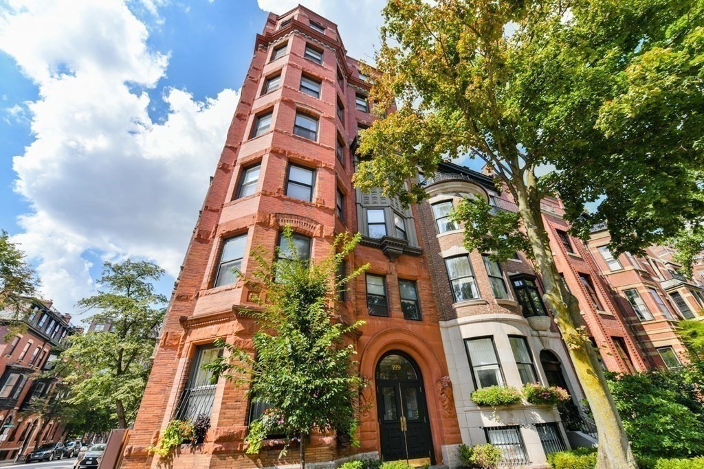 199 Marlborough St # 102