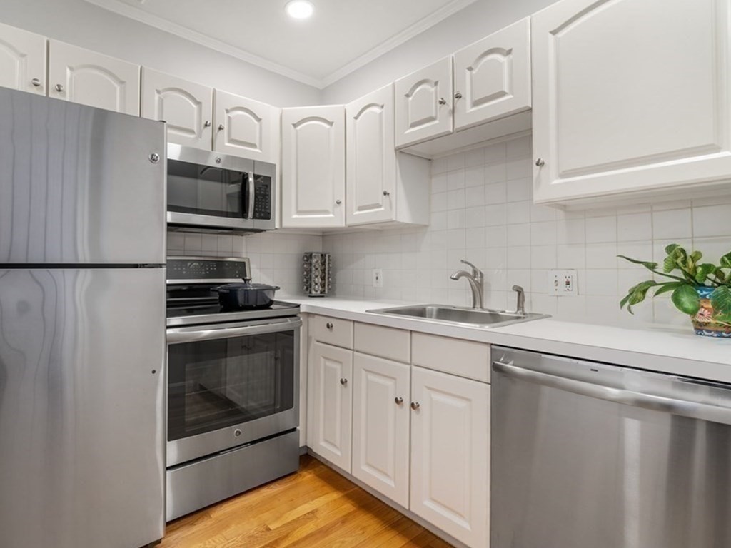 199 Marlborough St # 102