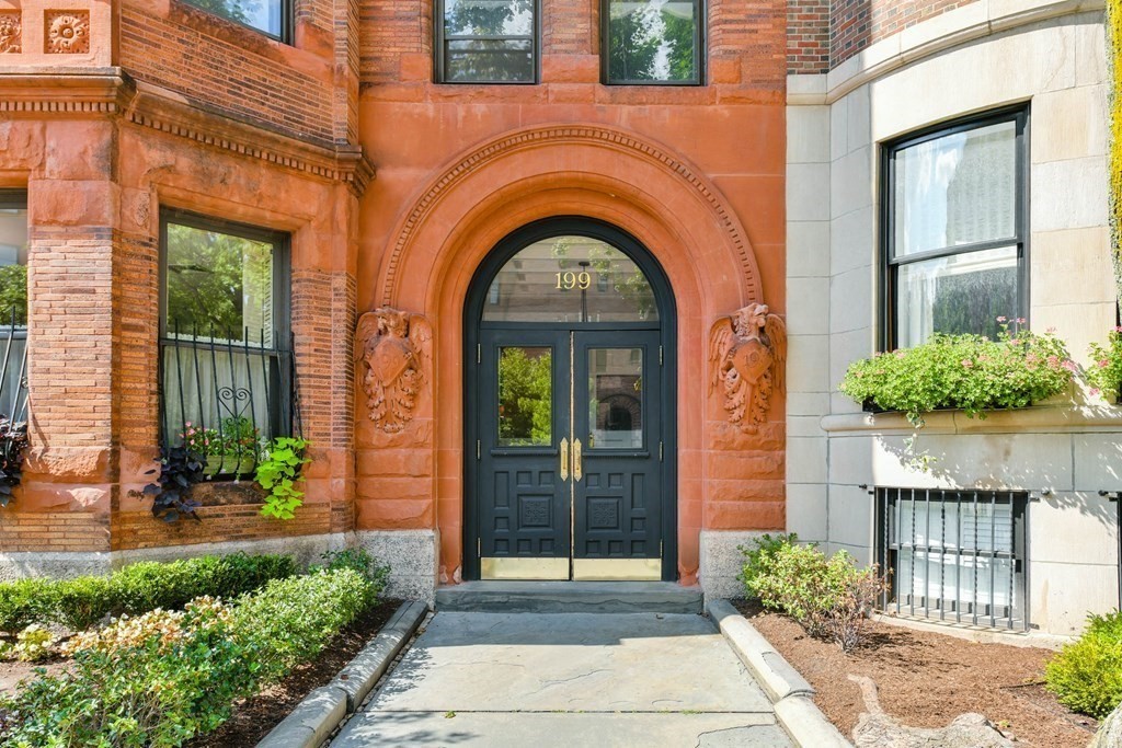 199 Marlborough St # 102